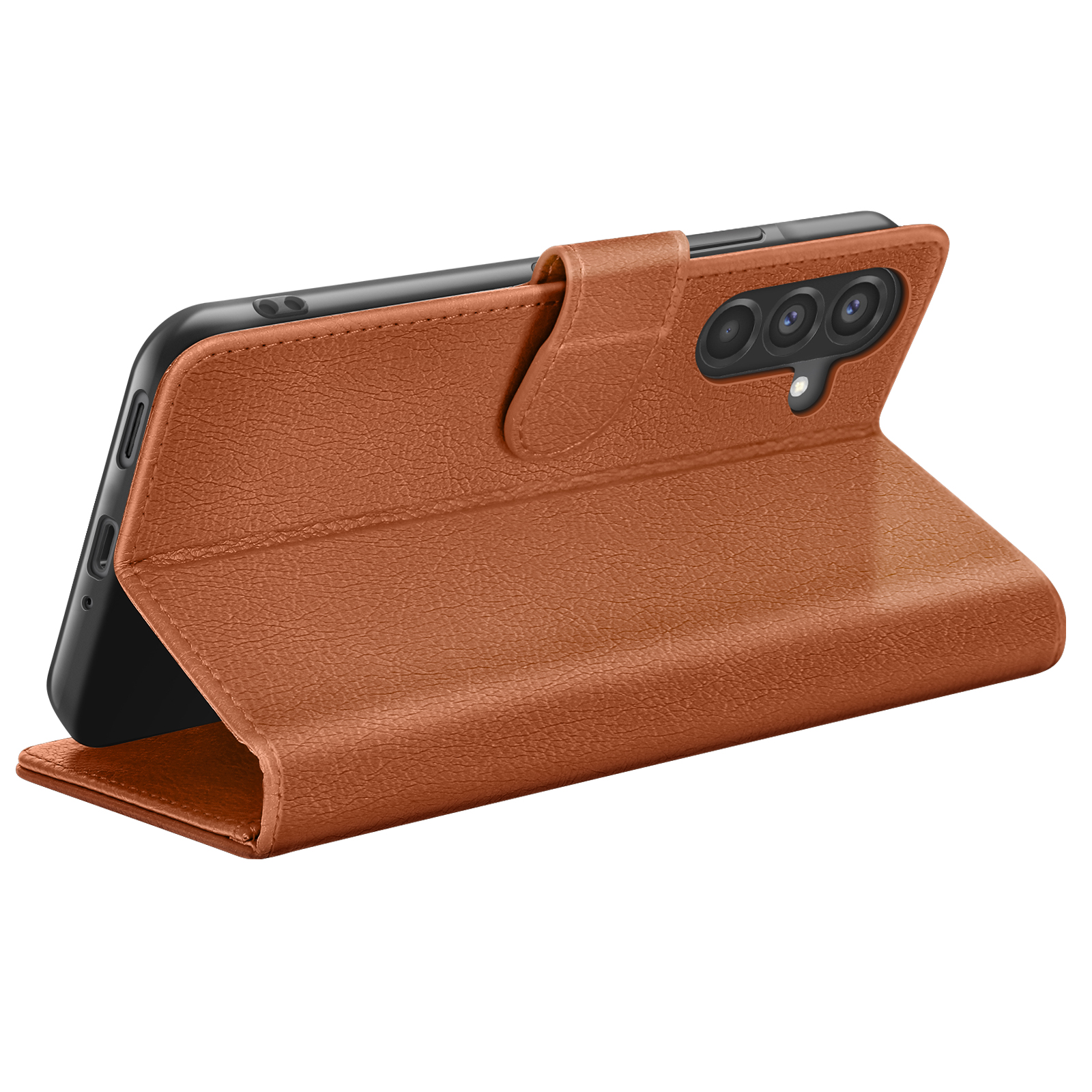 Een bruine leren telefoonhoes is open, met een zwarte smartphone. De hoes heeft een getextureerd oppervlak en een magnetische sluiting.