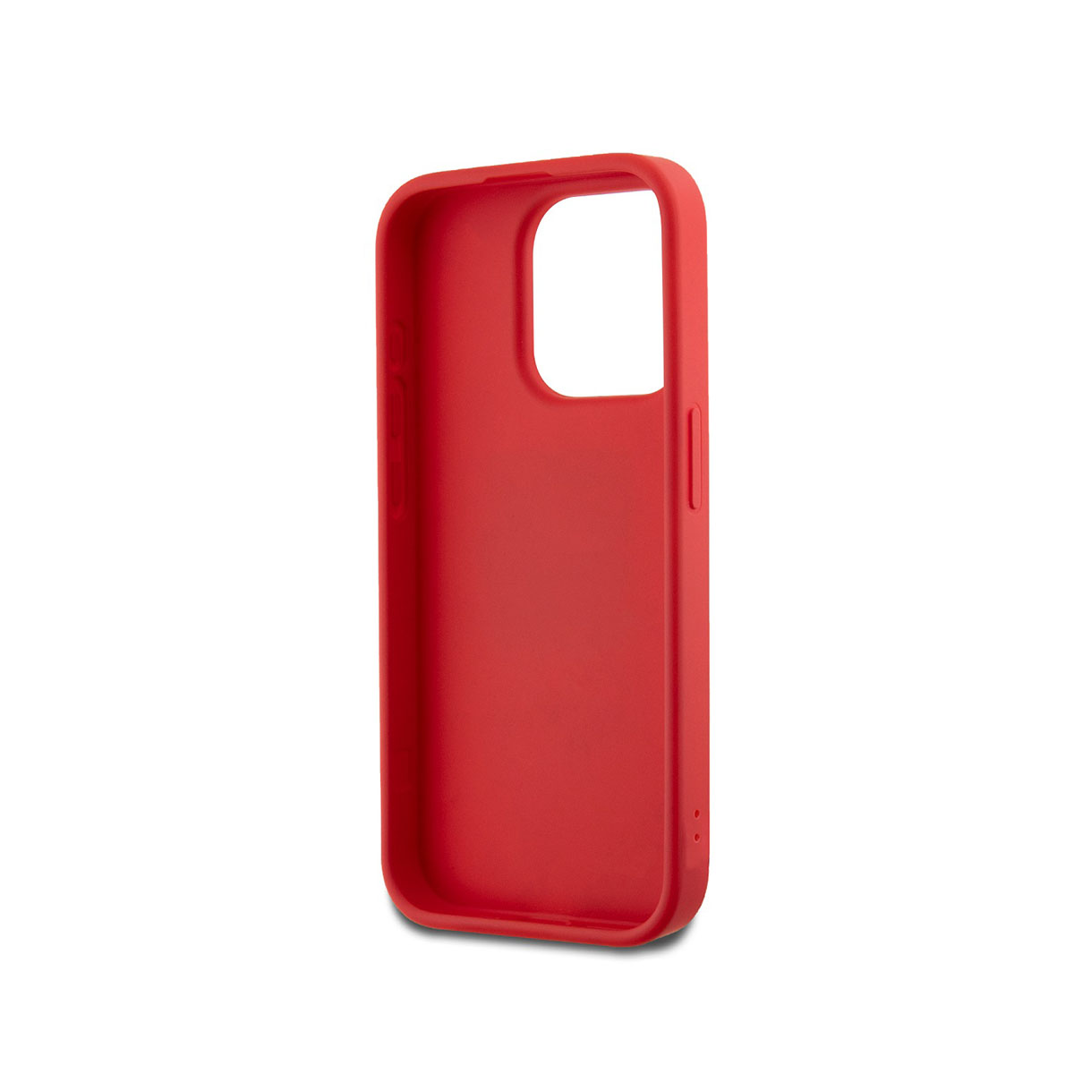 Una custodia rossa per telefono isolata su bianco. Ha aperture per la fotocamera e i pulsanti. La custodia è liscia e solida.