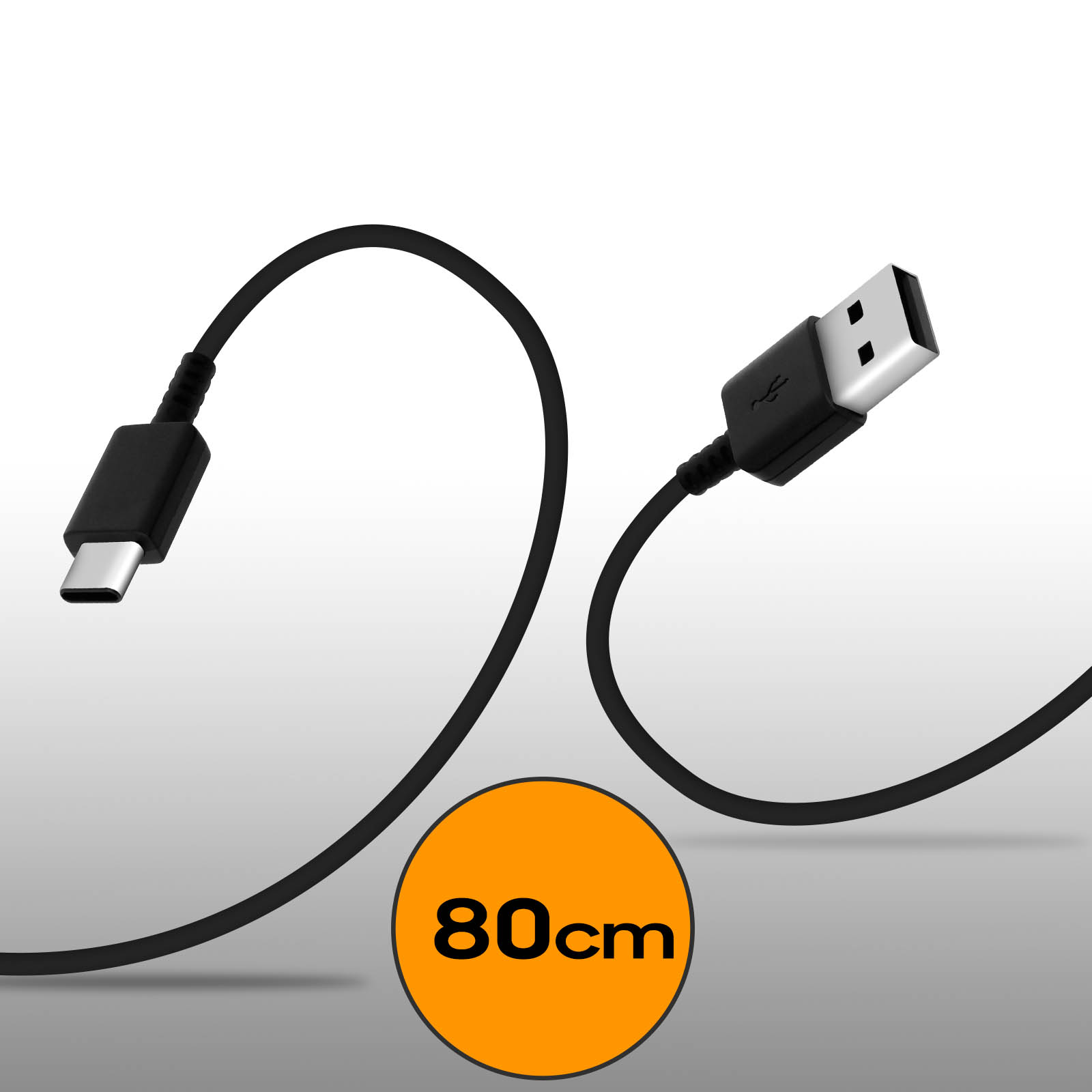 Un cavo nero da USB-C a USB-A. Un cerchio arancione al centro indica 80 cm. Il cavo è su uno sfondo grigio sfumato.