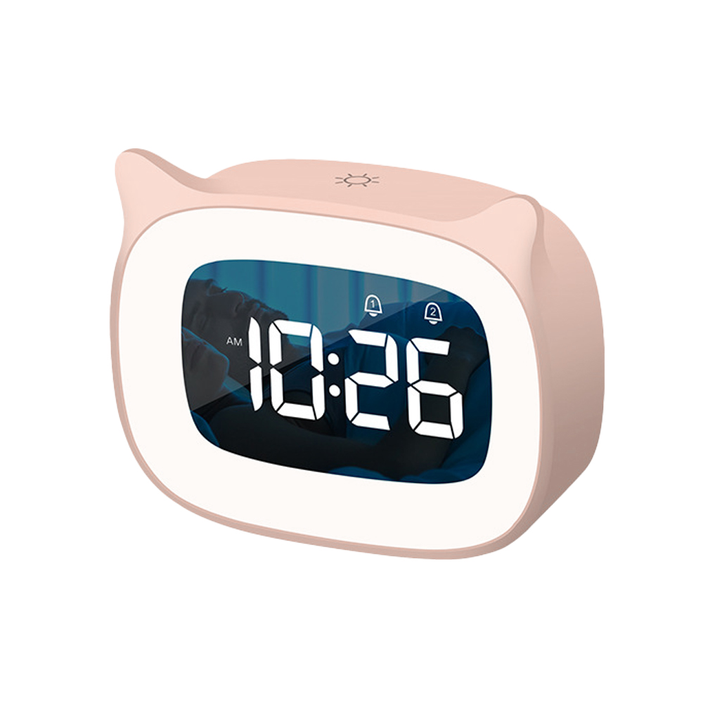 Ein rosa, katzenförmiger digitaler Wecker zeigt die Uhrzeit 10:26 Uhr an. Er hat einen Bildschirm mit einer schlafenden Person.