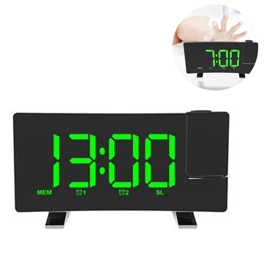 Digitaler Wecker mit grüner Anzeige 13:00. Er hat eine Projektionsfunktion und zeigt eine kleinere Uhr mit 7:00. Der Hintergrund ist weiß.