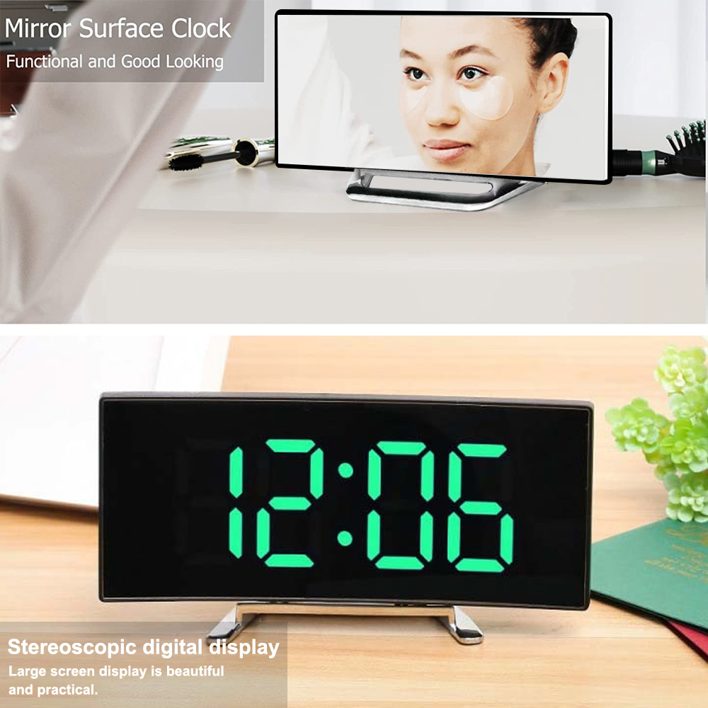 Eine Digitaluhr mit grünen Ziffern zeigt 12:06. Darüber spiegelt ein Spiegel eine Frau mit Augenpflastern. Schminkartikel sind sichtbar.