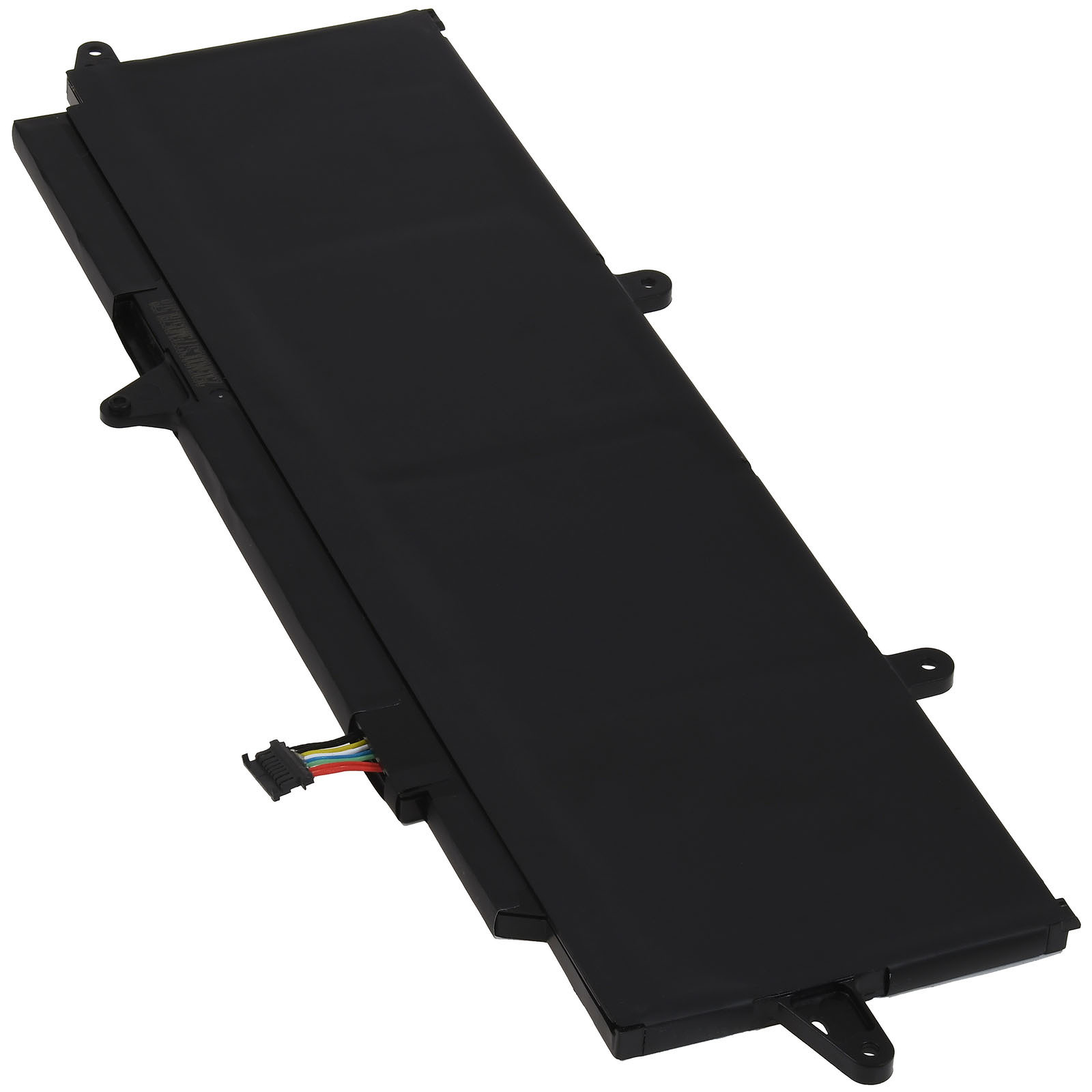 Ein schwarzer Laptop-Akku mit Stecker und Drähten, schräg vor weißem Hintergrund.