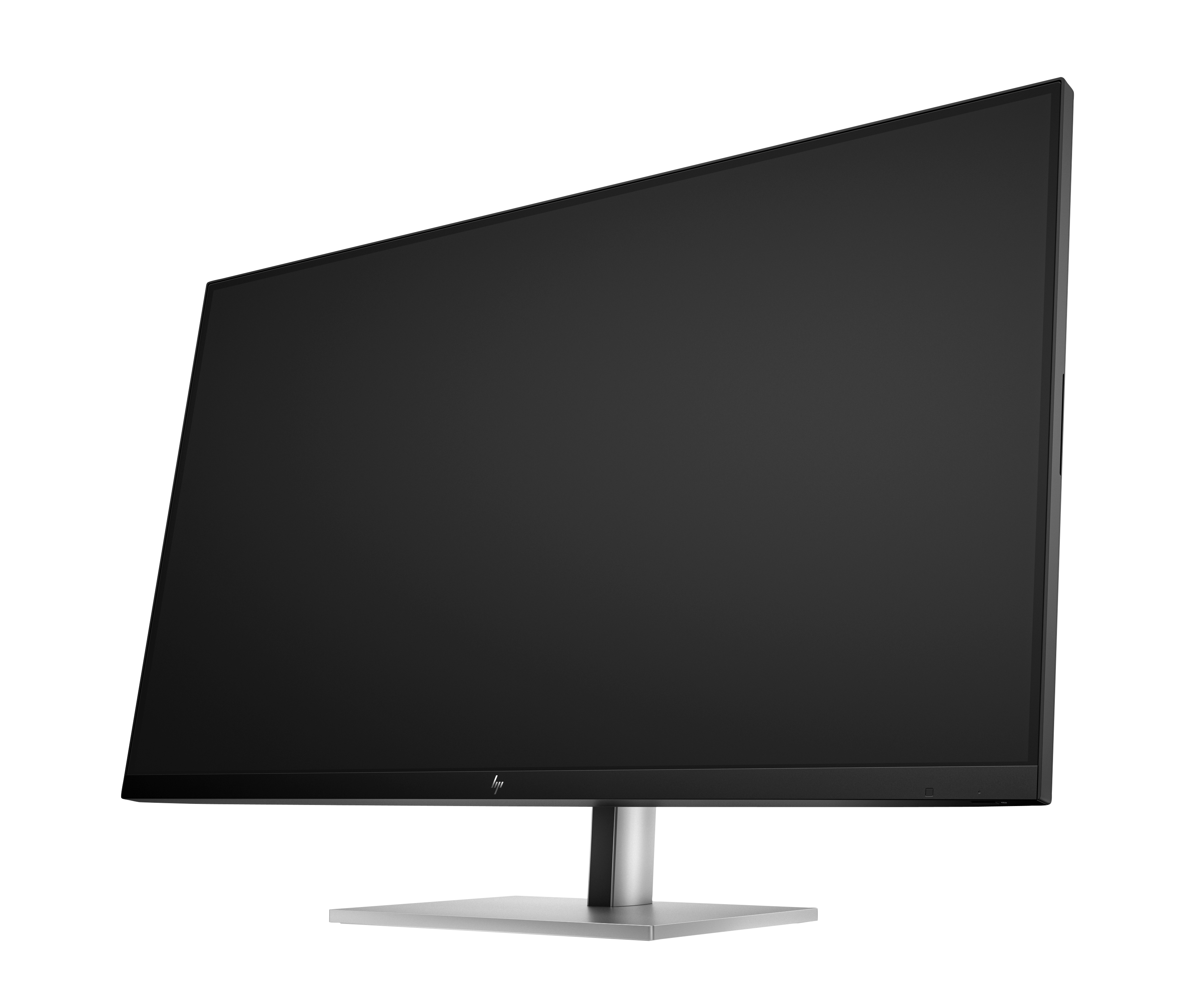 Un monitor HP con schermo nero su supporto argentato, inclinato verso lo spettatore, su sfondo bianco.