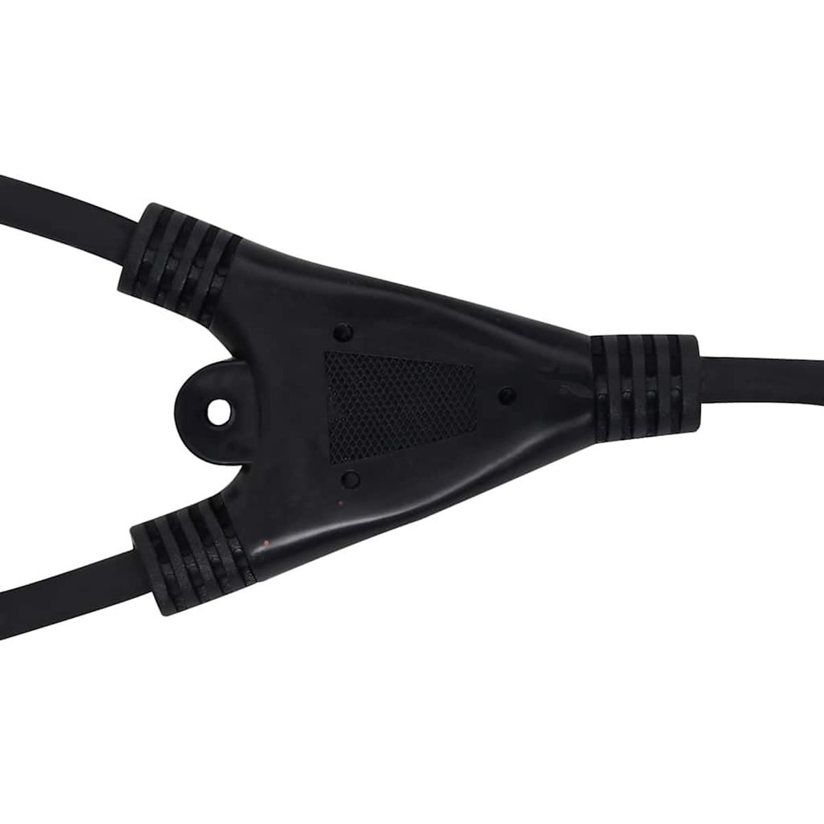 Ein schwarzer Y-förmiger elektrischer Stecker mit drei Zinken. Er hat ein Mesh-Detail und Rippen. Von jeder Zinke gehen Drähte aus.
