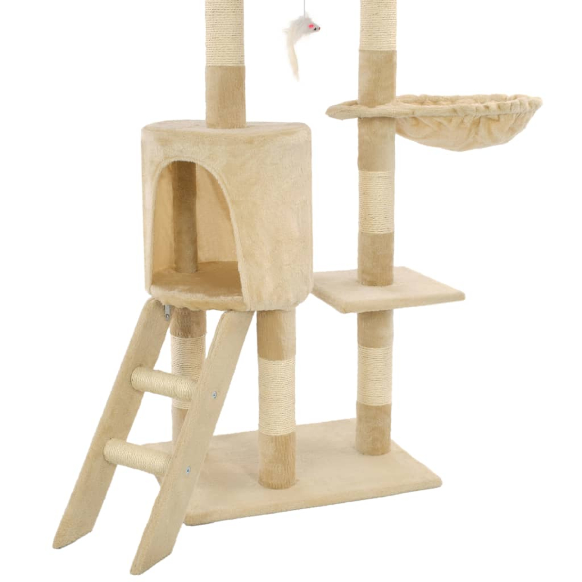 Ein beigefarbener Katzenbaum mit mehreren Ebenen, einer Leiter, einer Hängematte und einer hängenden Spielzeugmaus. Die Struktur befindet sich auf weißem Hintergrund.