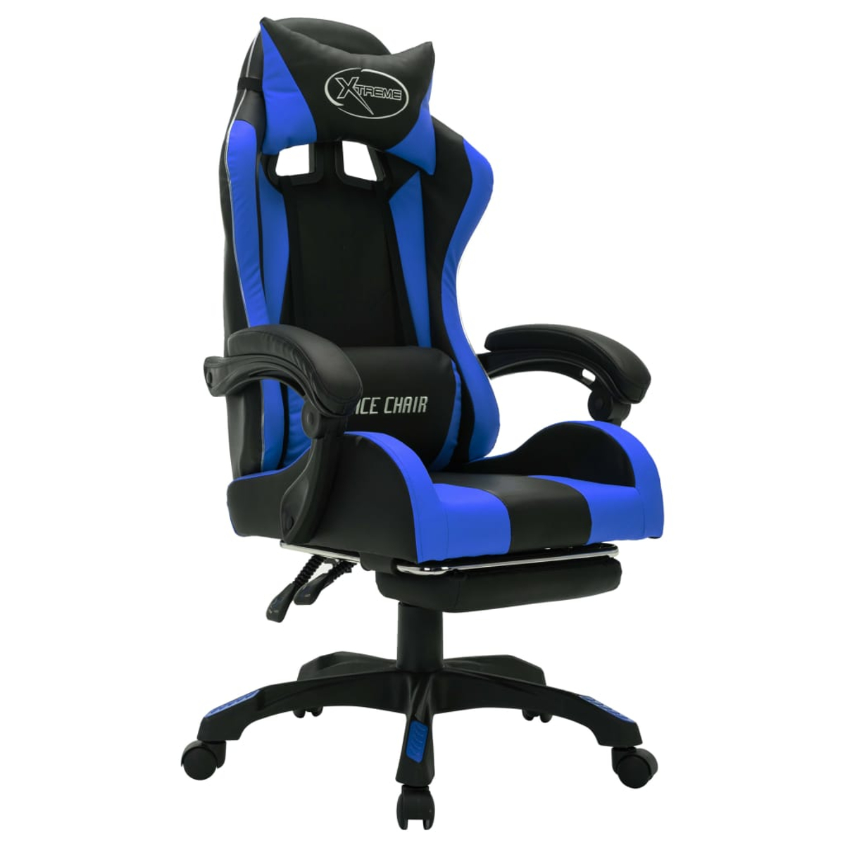 Ein schwarz-blauer Gaming-Stuhl. Der Stuhl hat eine Kopfstütze, Armlehnen und eine Fußstütze. Er steht auf einem schwarzen Sockel mit Rollen.