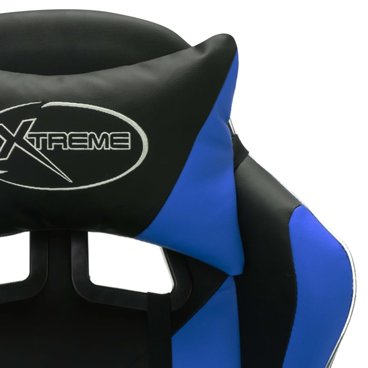 Nahaufnahme eines Gaming-Stuhls. Der Stuhl hat eine schwarze Kopfstütze mit weißem 'XTREME'-Logo und blau-schwarzen Akzenten.