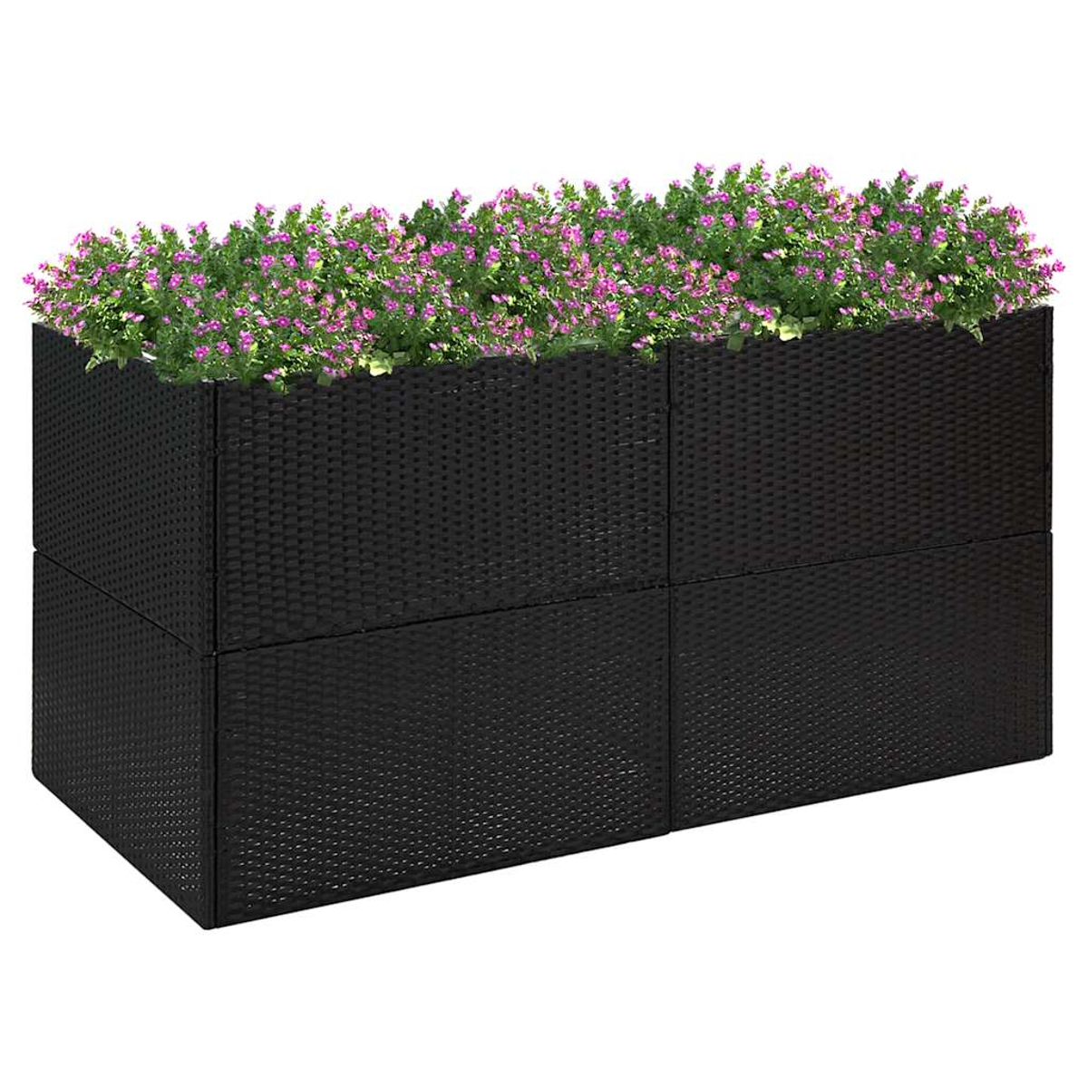 Eine schwarze, gewebte Pflanzkiste mit rosa blühenden Pflanzen. Die Kiste ist rechteckig und hat eine strukturierte Oberfläche.