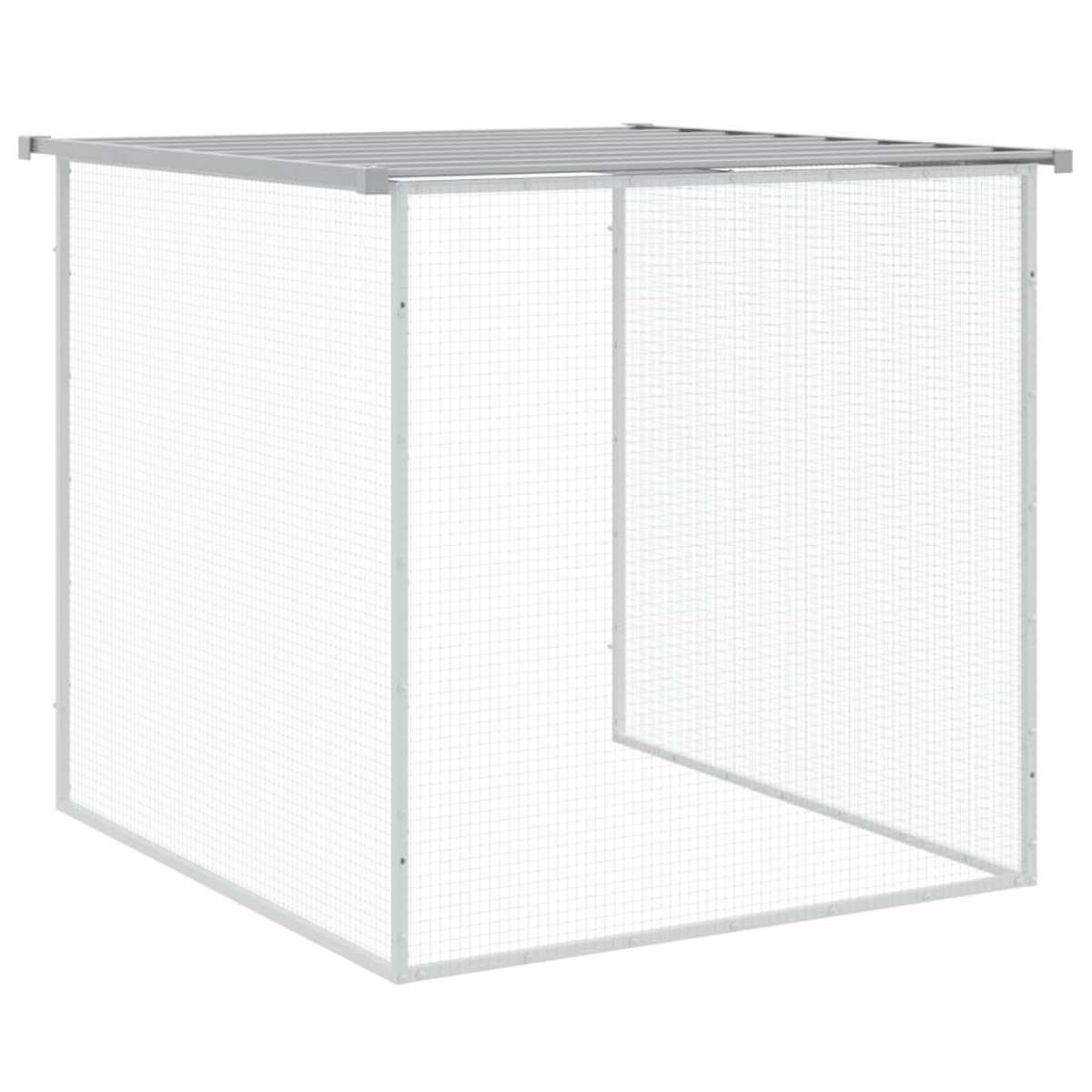 Ein weißer Vogelkäfig aus Metall mit quadratischer Form. Er hat ein Drahtgeflecht an den Seiten und oben und ein Dach. Der Käfig ist leer.