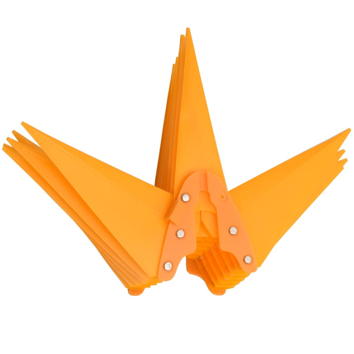Ein orangefarbenes Kunststoffwerkzeug in Sternform mit mehreren dreieckigen Klingen und Metallnieten auf weißem Hintergrund.