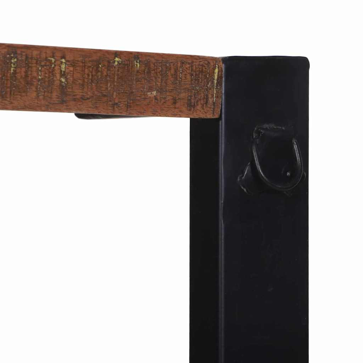 Nahaufnahme eines Holzbalkens, der auf einer schwarzen Metallstütze aufliegt. Ein Metallring ist an der Stütze befestigt.