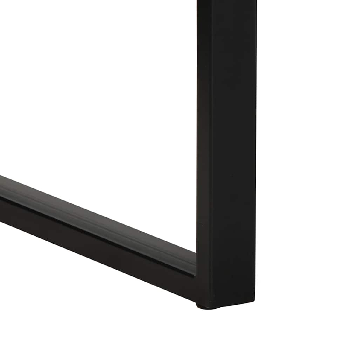 Nahaufnahme eines schwarzen Metall-Tischgestells. Der Rahmen bildet einen rechten Winkel, mit einem diagonalen und einem vertikalen Abschnitt.