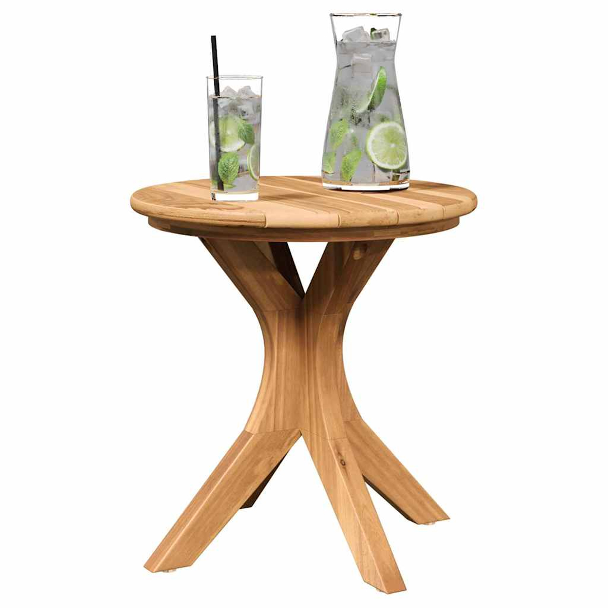 Holztisch mit einem Glas und einer Kanne, gefüllt mit Eis, Limette und einem Getränk. Schwarzer Strohhalm im Glas.