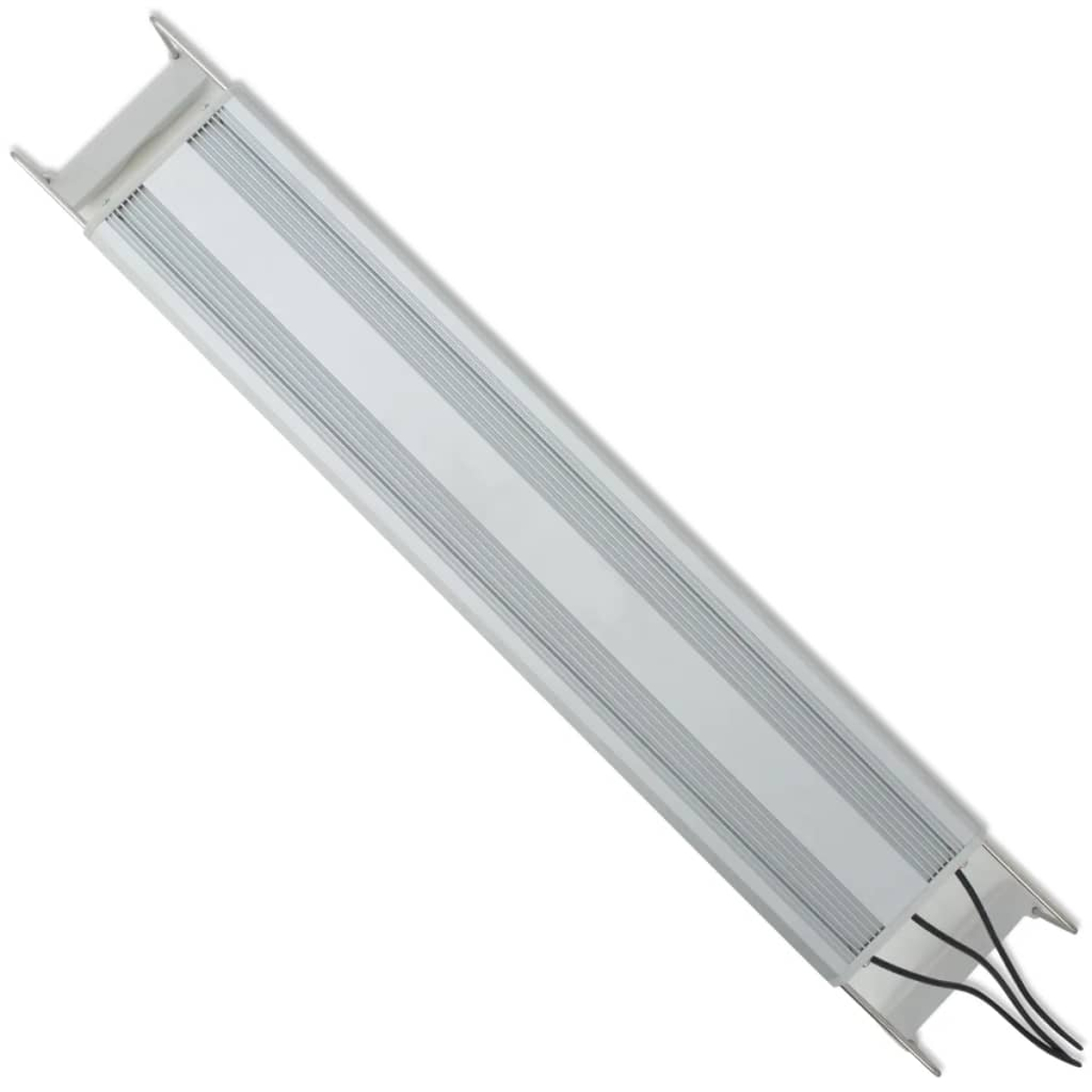 Eine rechteckige, silberne Leuchte mit parallelen Linien und drei schwarzen Drähten, die sich von einem Ende erstrecken.