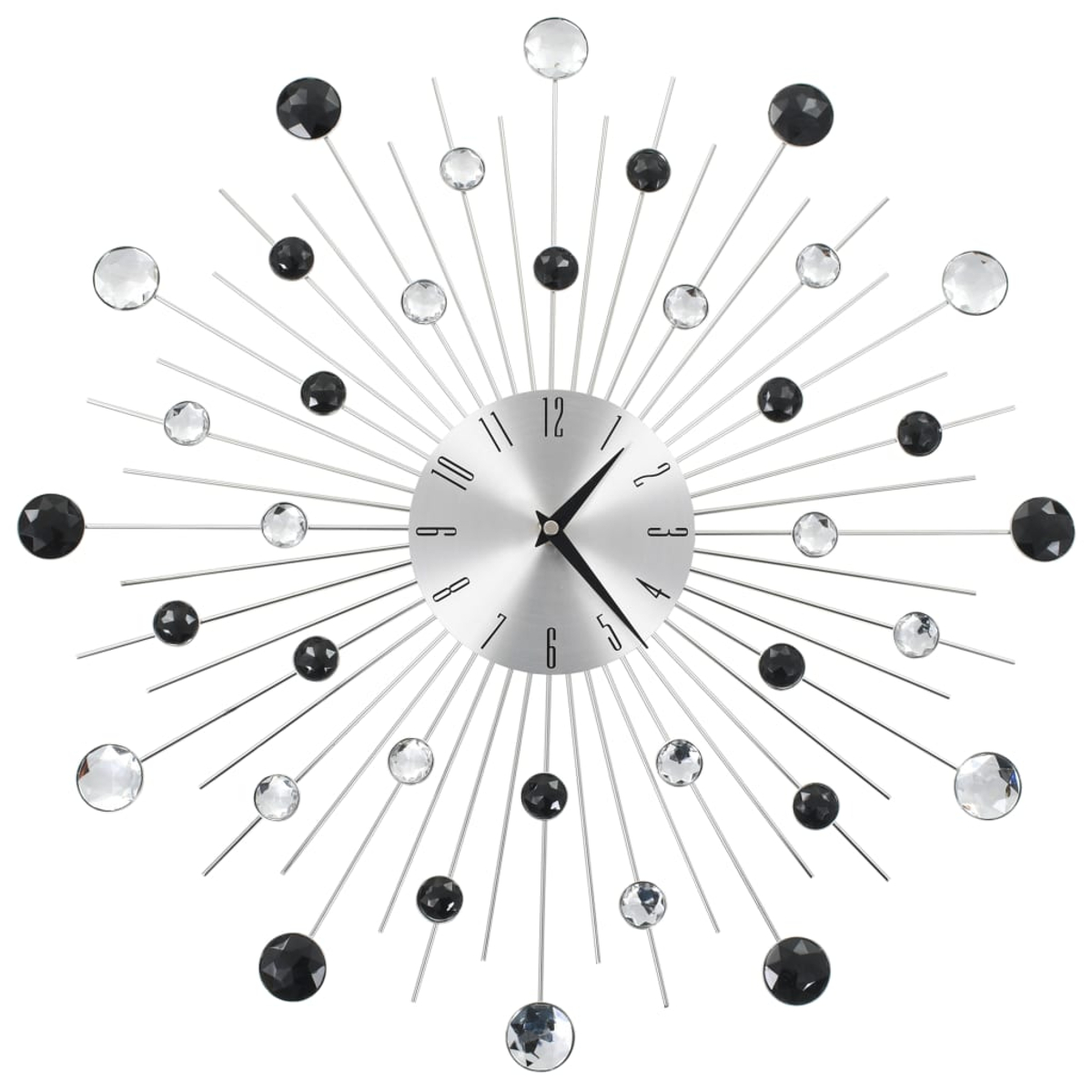 Eine silberne Uhr mit schwarzen Zeigern und Zahlen. Sie hat strahlenförmige Linien mit schwarzen und klaren Edelsteinakzenten. Der Hintergrund ist weiß.