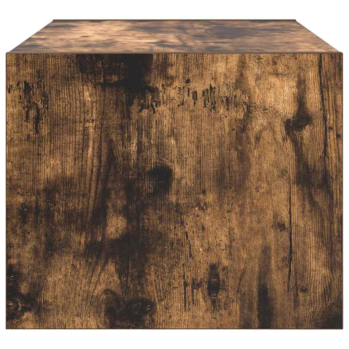 Ein Holzwürfel mit rustikalem Finish. Die Oberfläche hat eine dunkelbraune Farbe mit sichtbarer Holzmaserung und Knoten, was ein strukturiertes Aussehen erzeugt.
