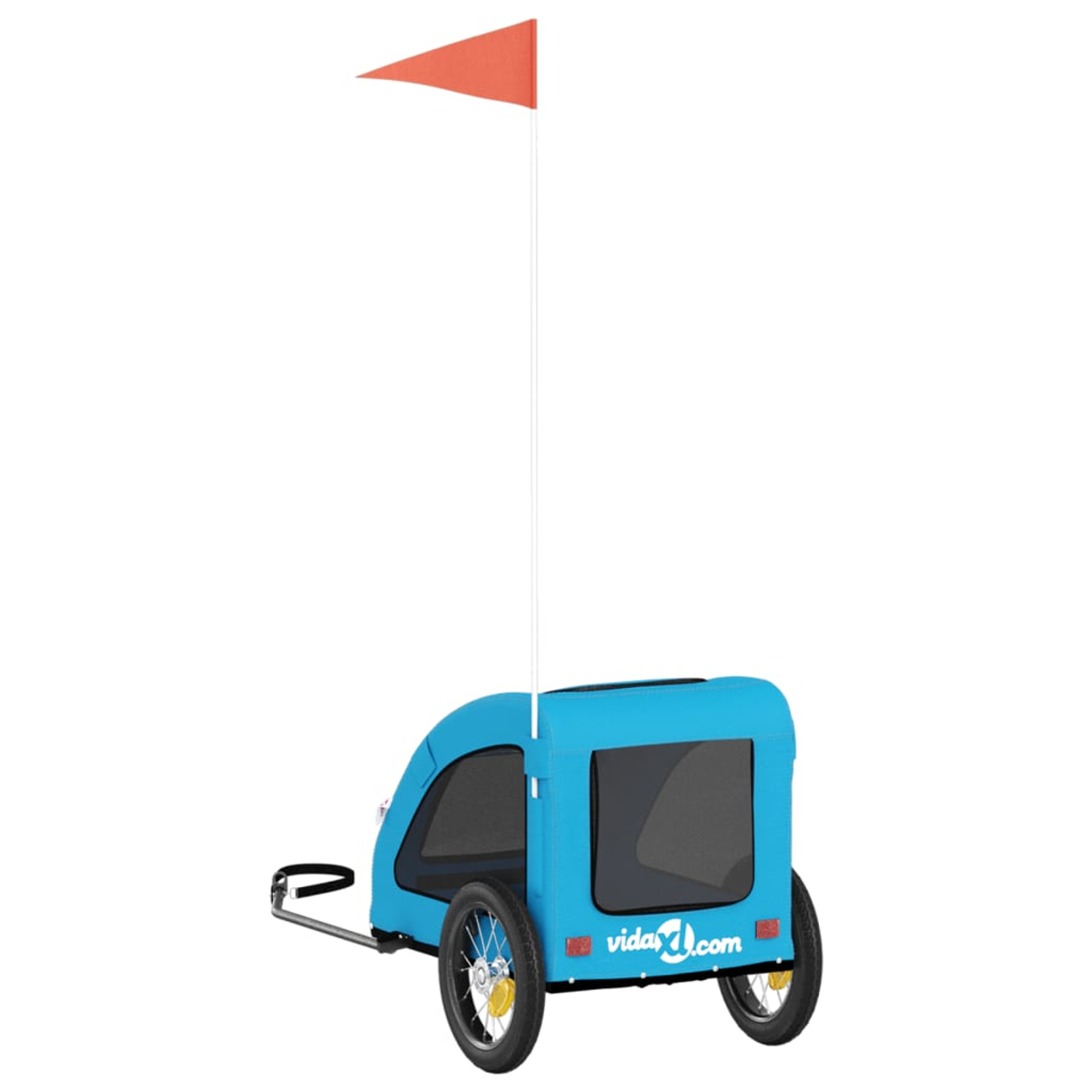 Ein blauer Fahrradanhänger mit Fahne. Der Anhänger hat Räder und ein Fenster. Eine orangefarbene Fahne an einem weißen Mast.