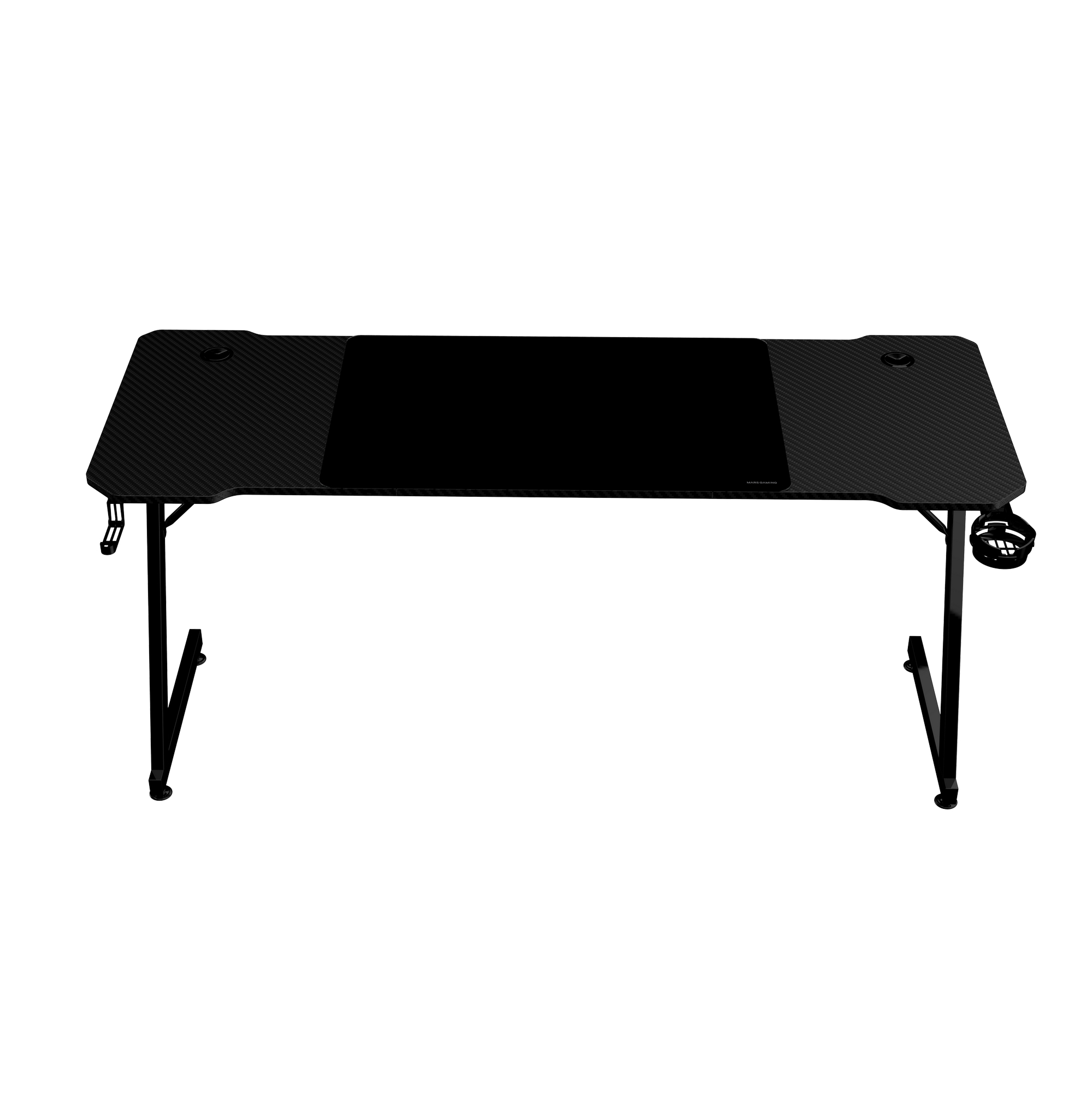 Escritorio gaming negro con alfombrilla, acabado fibra carbono y portavasos sobre fondo blanco.