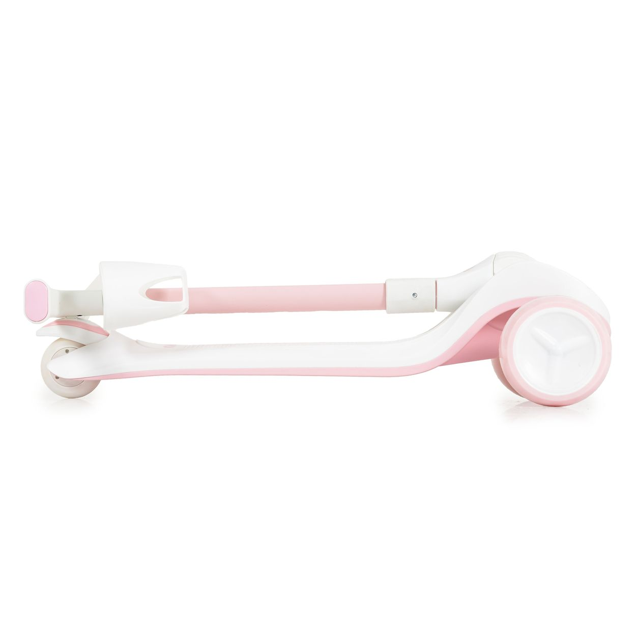Ein rosa-weißer Roller ist im Profil vor einem weißen Hintergrund zu sehen. Er hat einen rosa Griff und Akzente, mit weißem Rahmen und Rädern.