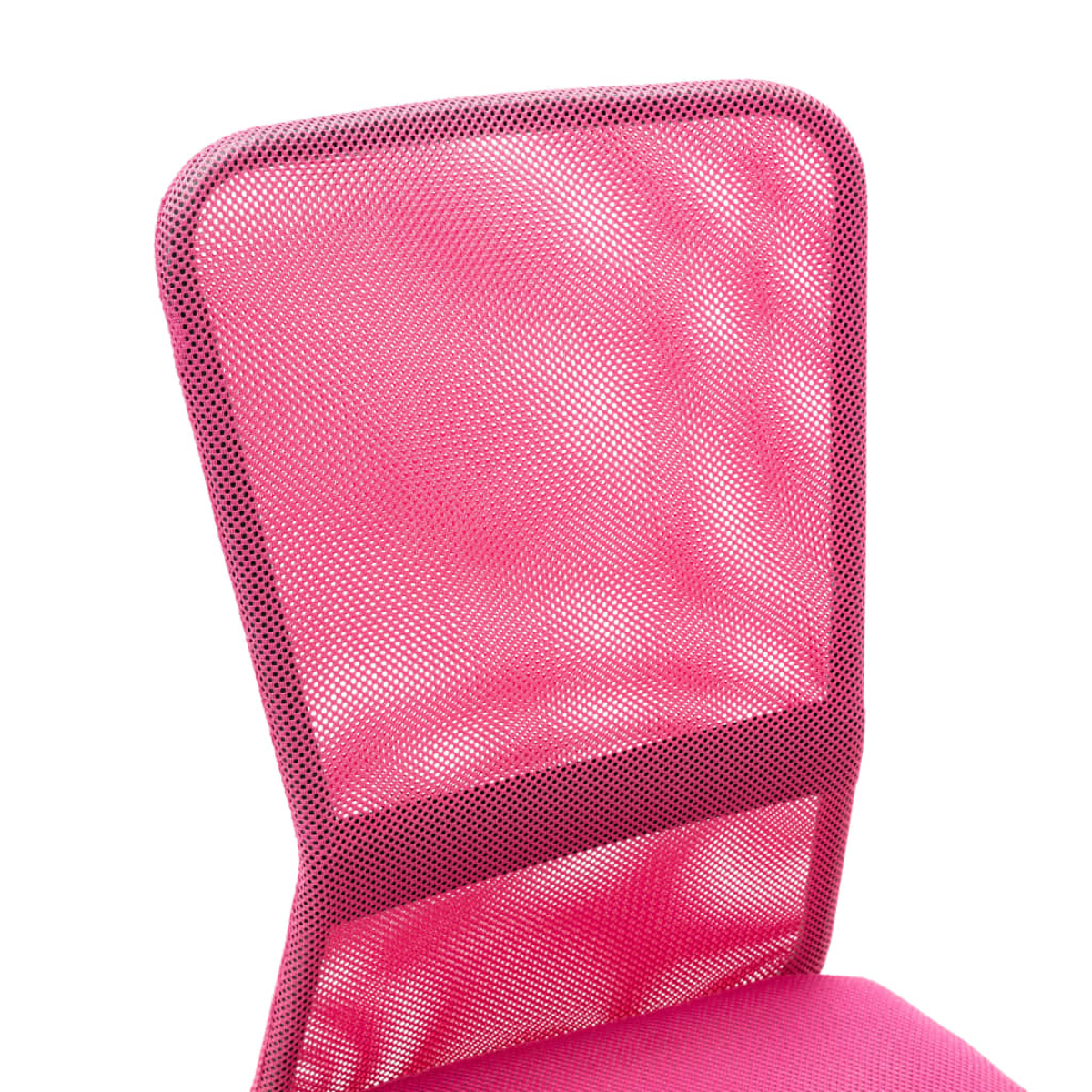 Nahaufnahme einer pinkfarbenen Netzstuhl-Rückseite. Der Rahmen ist schwarz. Der Hintergrund ist weiß.