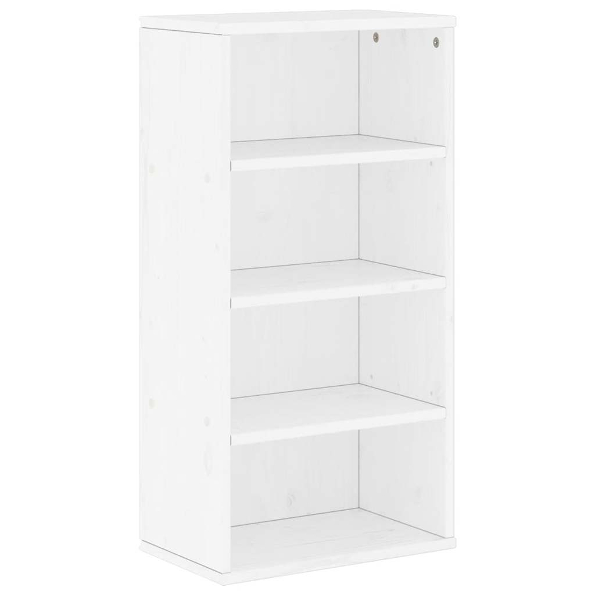 Ein weißes Bücherregal aus Holz mit vier Regalen. Die Regale sind leer. Der Hintergrund ist weiß.