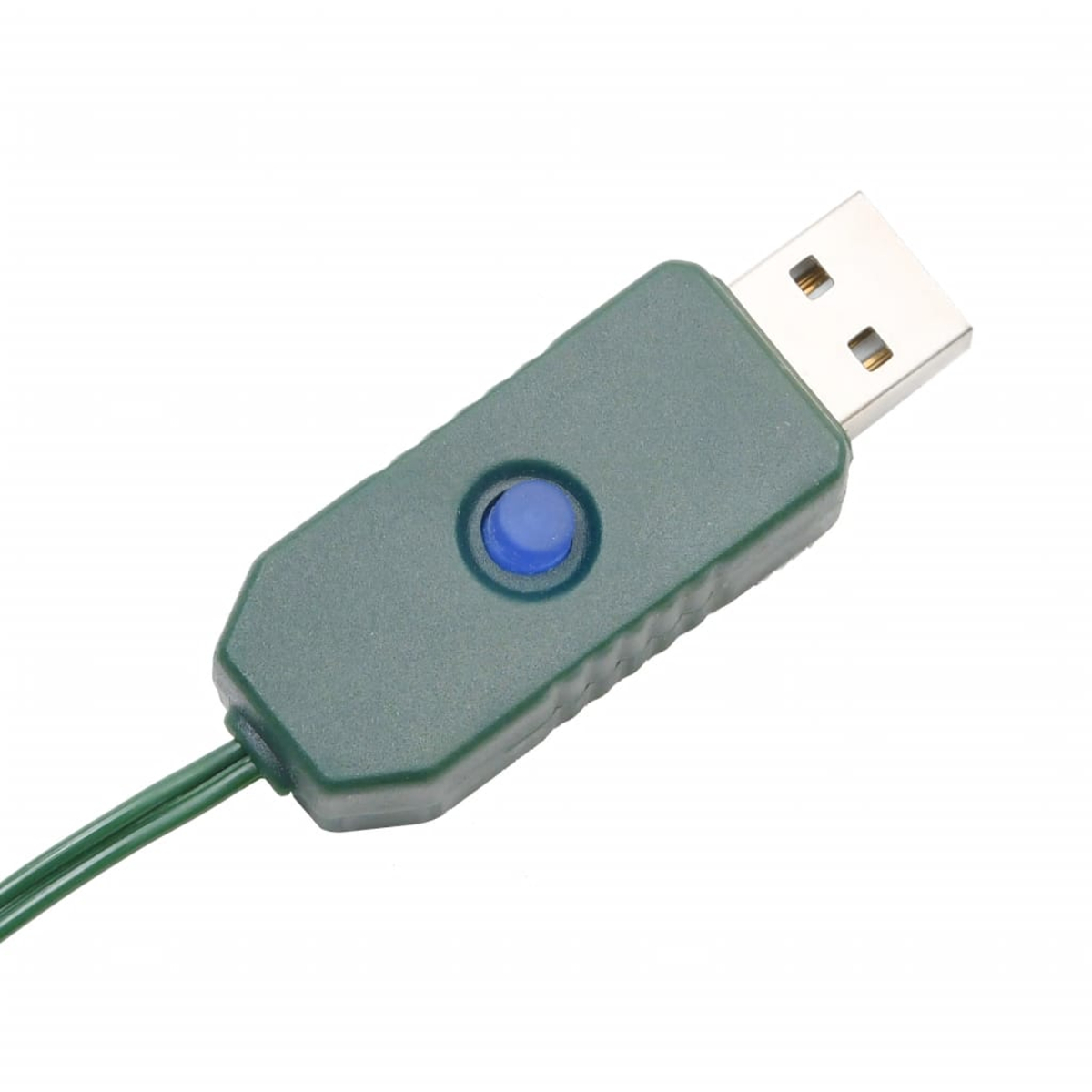 Ein grüner USB-Anschluss mit blauem Knopf und grünen Drähten, auf weißem Hintergrund.