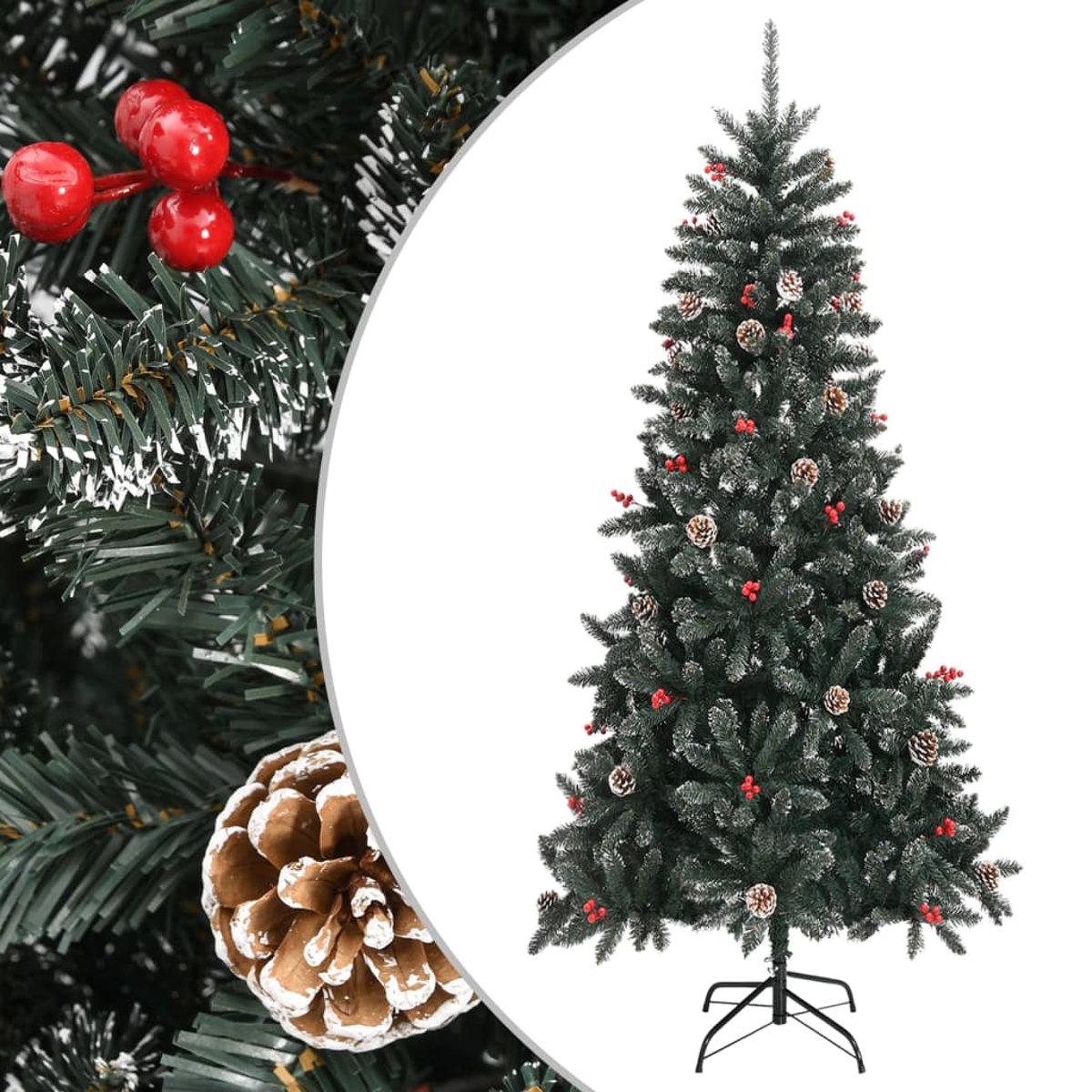 Ein Weihnachtsbaum mit roten Beeren und Tannenzapfen. Er ist dunkelgrün mit einem Metallständer. Ein Teil eines dekorierten Zweigs ist links.
