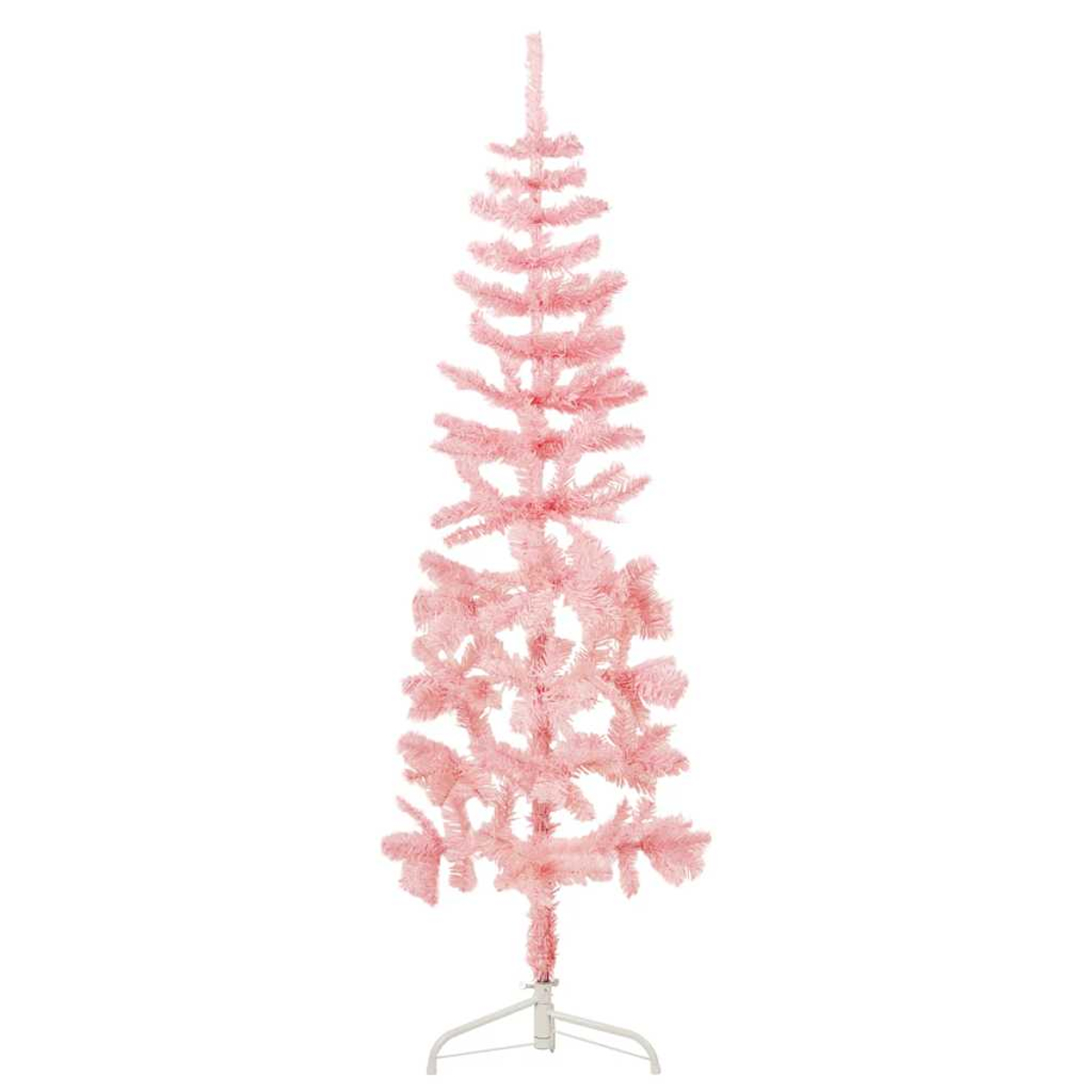 Ein rosa Weihnachtsbaum steht auf einem weißen Ständer vor weißem Hintergrund. Der Baum ist hoch und schmal mit weicher Textur.