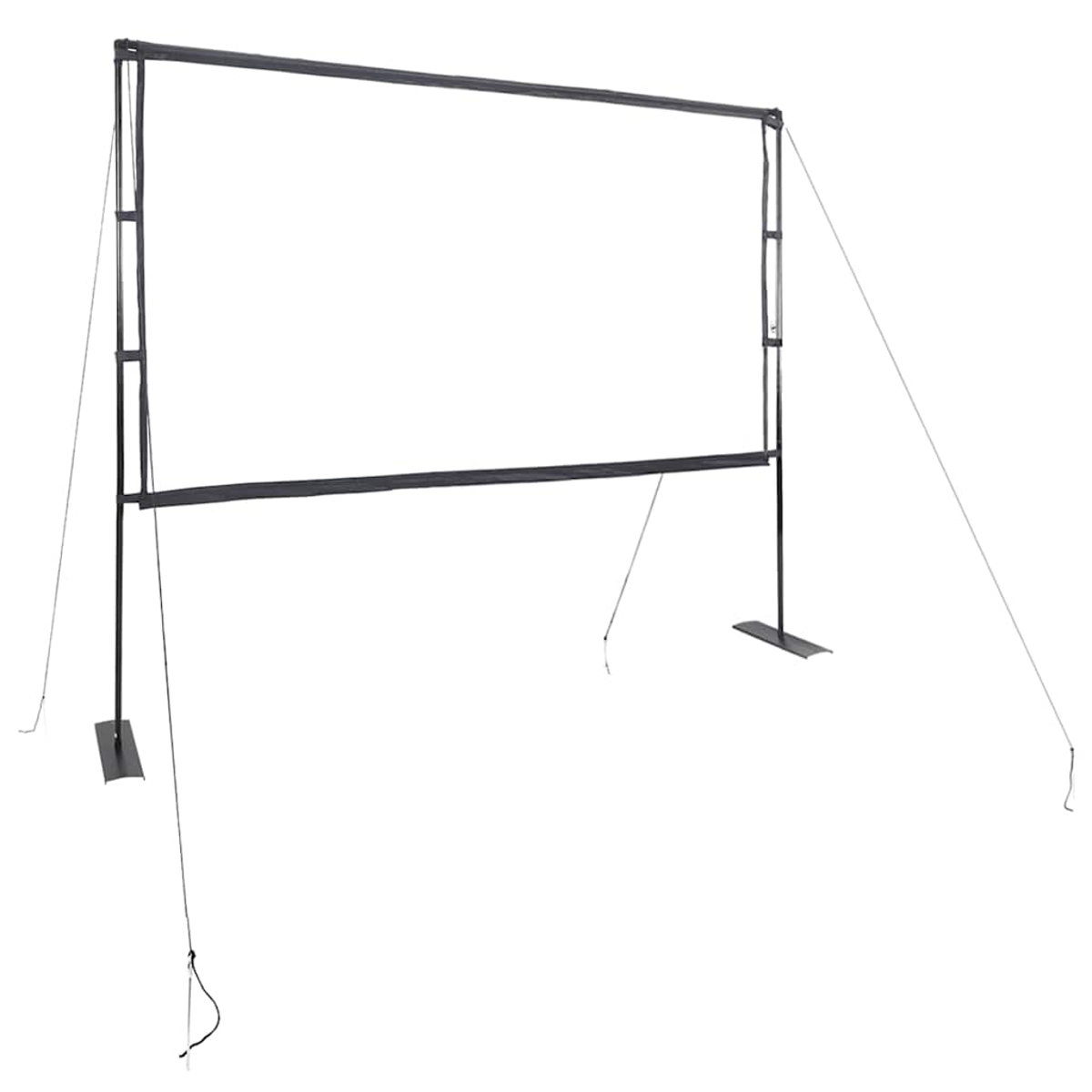Eine tragbare Projektorleinwand. Sie wird von einem schwarzen Metallrahmen mit Beinen und Spannseilen getragen, vor weißem Hintergrund.