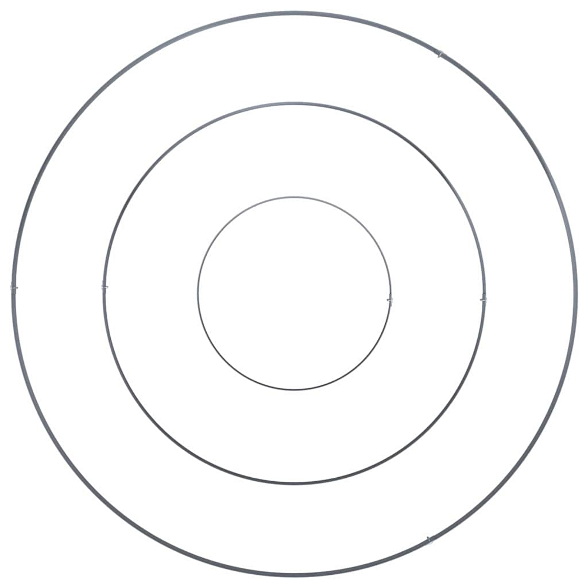 Drei konzentrische silberne Ringe, die sich zur Mitte hin verkleinern, isoliert auf weißem Hintergrund.