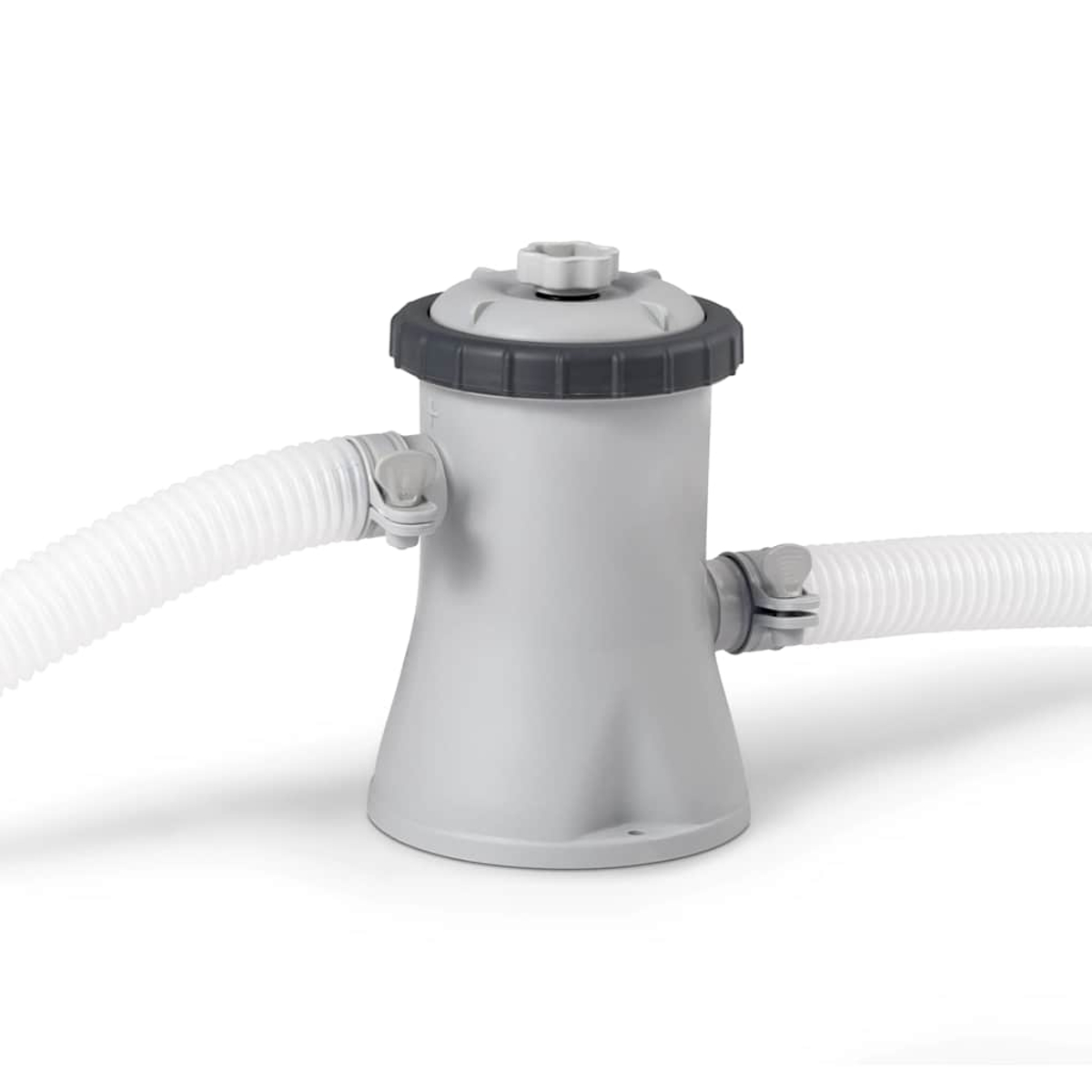 Un filtro per piscina grigio con tubi bianchi collegati. Il filtro ha un coperchio grigio scuro e uno sfondo bianco.