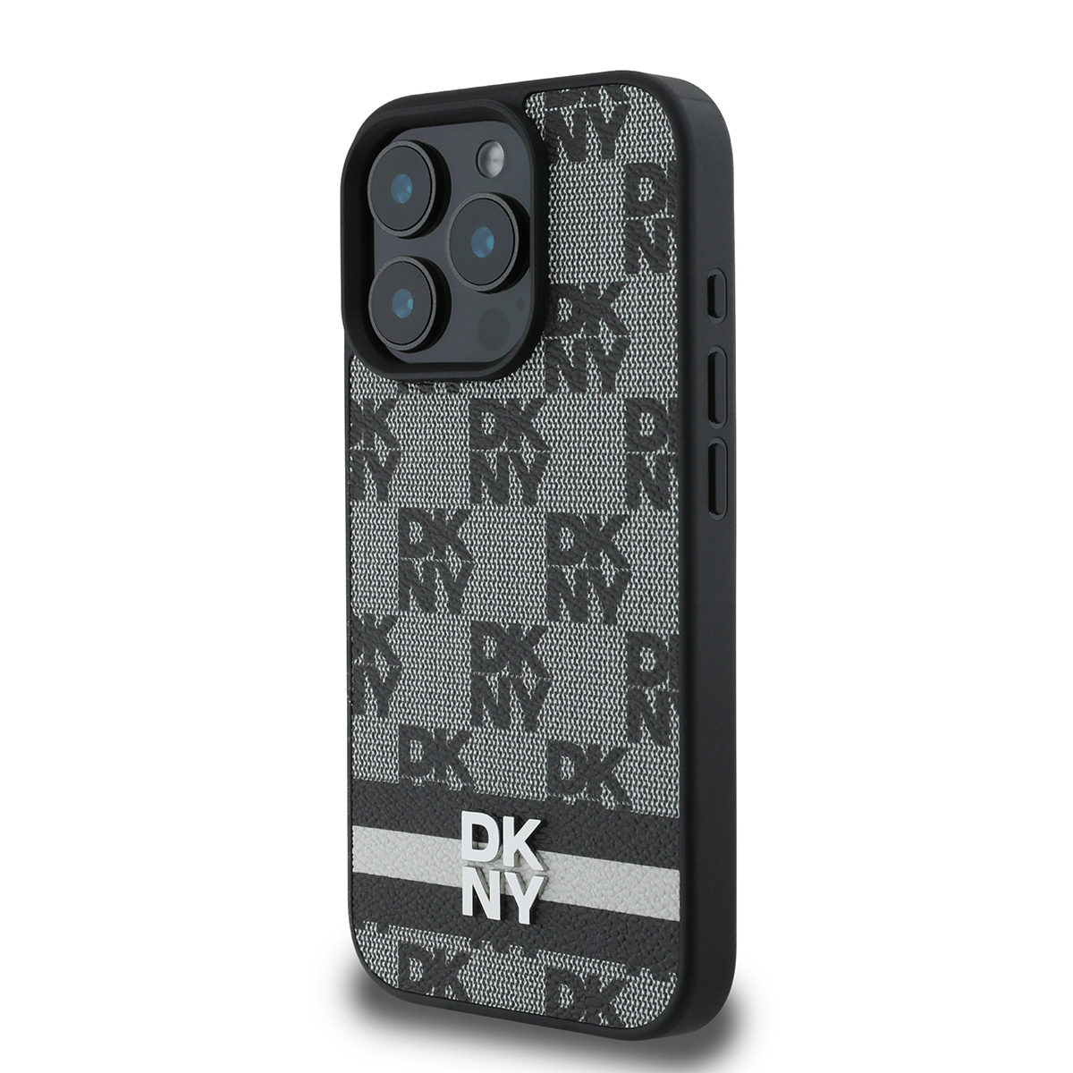 Custodia nera per iPhone con logo DKNY e motivo grigio. Presenta una fotocamera e pulsanti laterali. Lo sfondo è bianco.