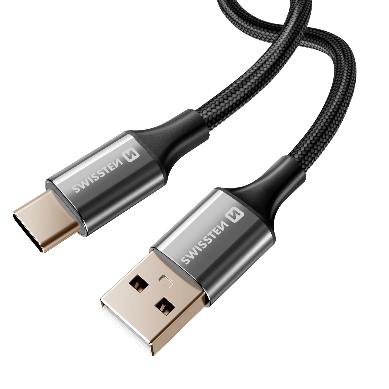 Cavo da USB-C a USB nero. Connettori argentati con logo Swisssten. Cavo intrecciato. Sfondo bianco.