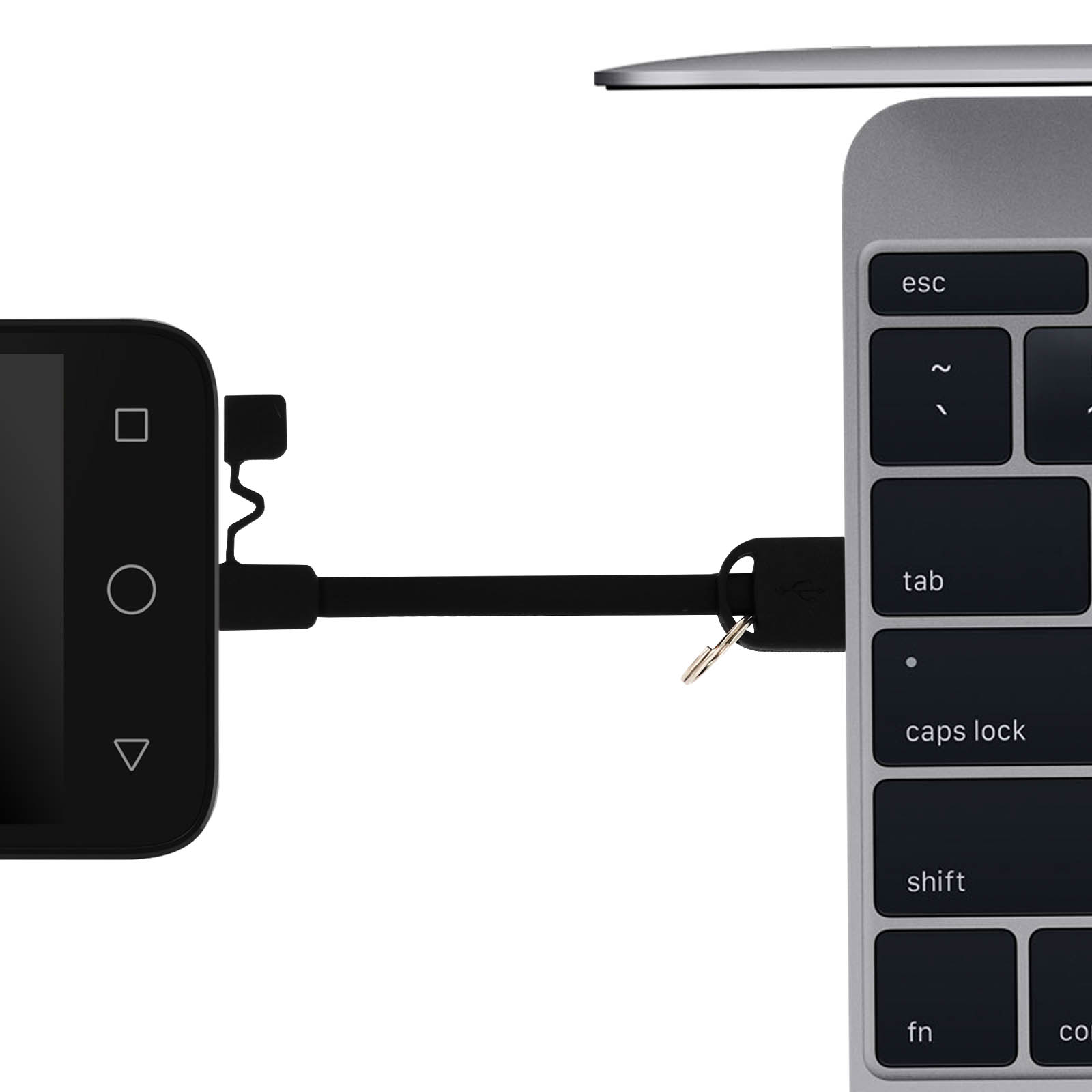 Telefono nero collegato a una tastiera di laptop con un cavo nero e una chiave.