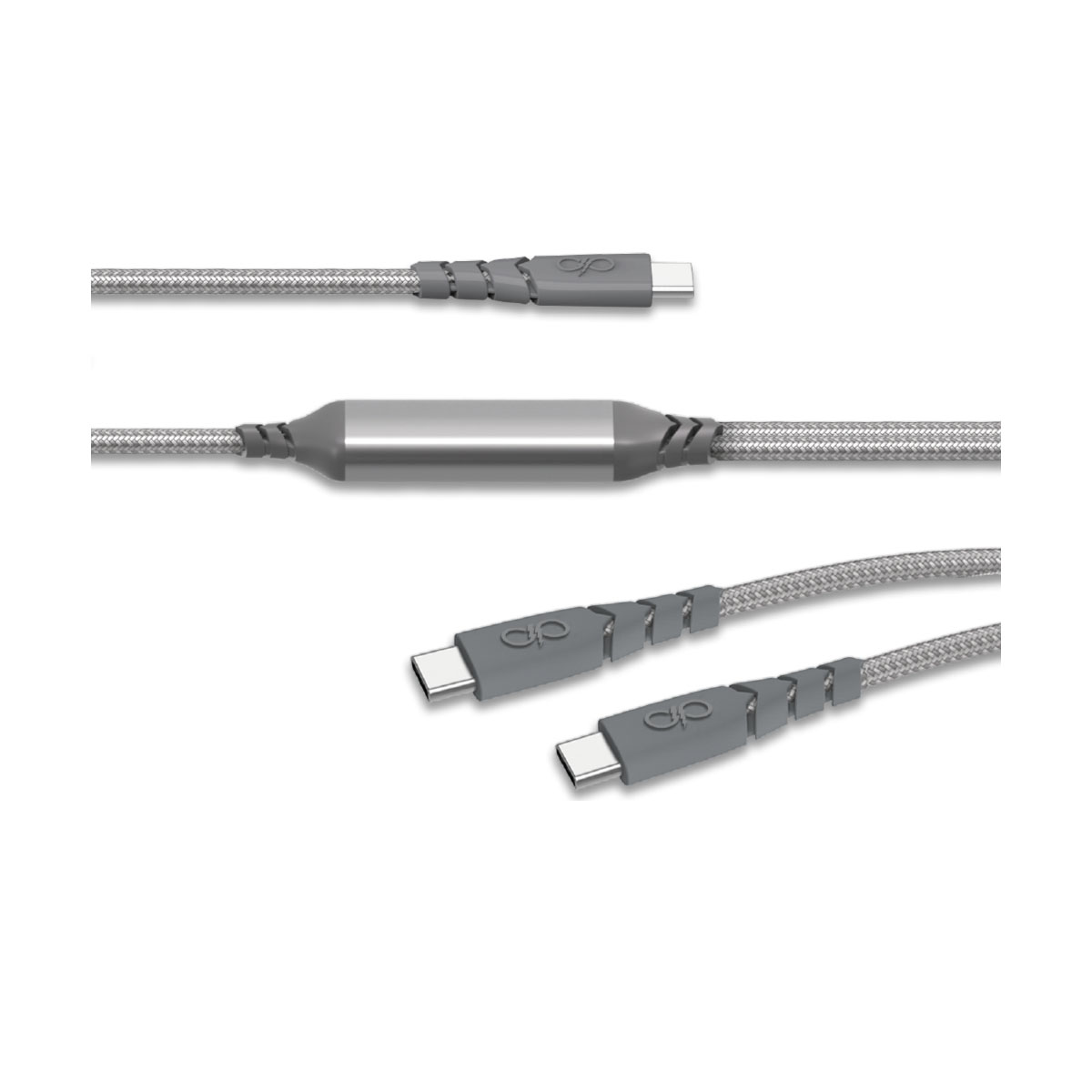 Tre cavi USB-C grigi su sfondo bianco. Uno al centro, due in basso a destra. Tutti con connettore argentato.