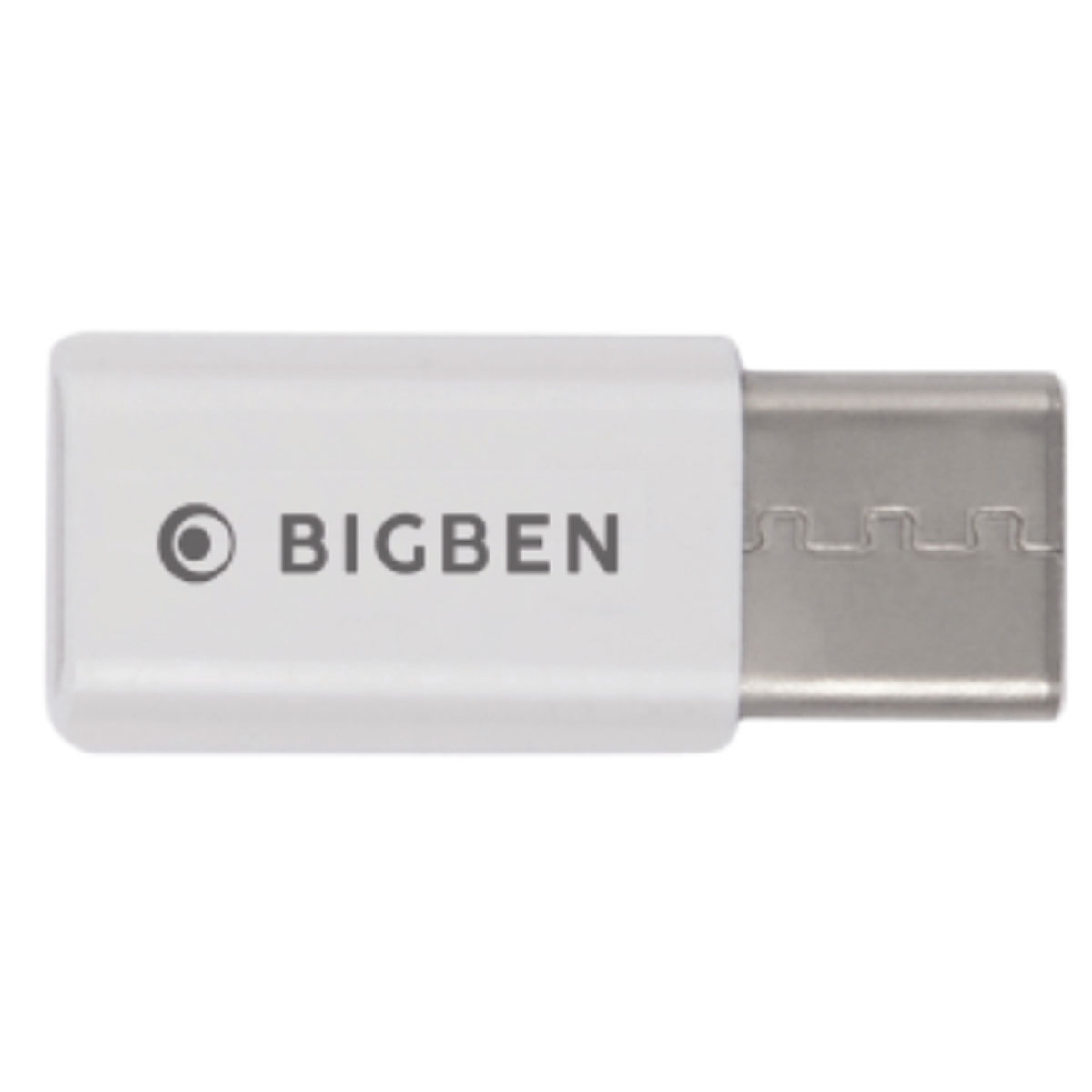 Un adattatore USB-C Bigben bianco. L'adattatore ha il marchio 'BIGBEN' e un connettore USB-C metallico.
