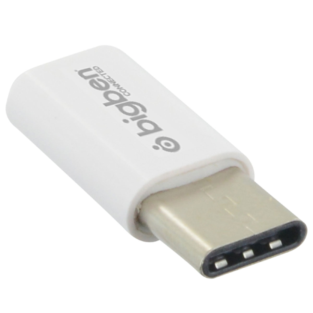 Un adattatore USB-C Bigben bianco. Ha un connettore argentato e il nome del marchio stampato sul corpo bianco.