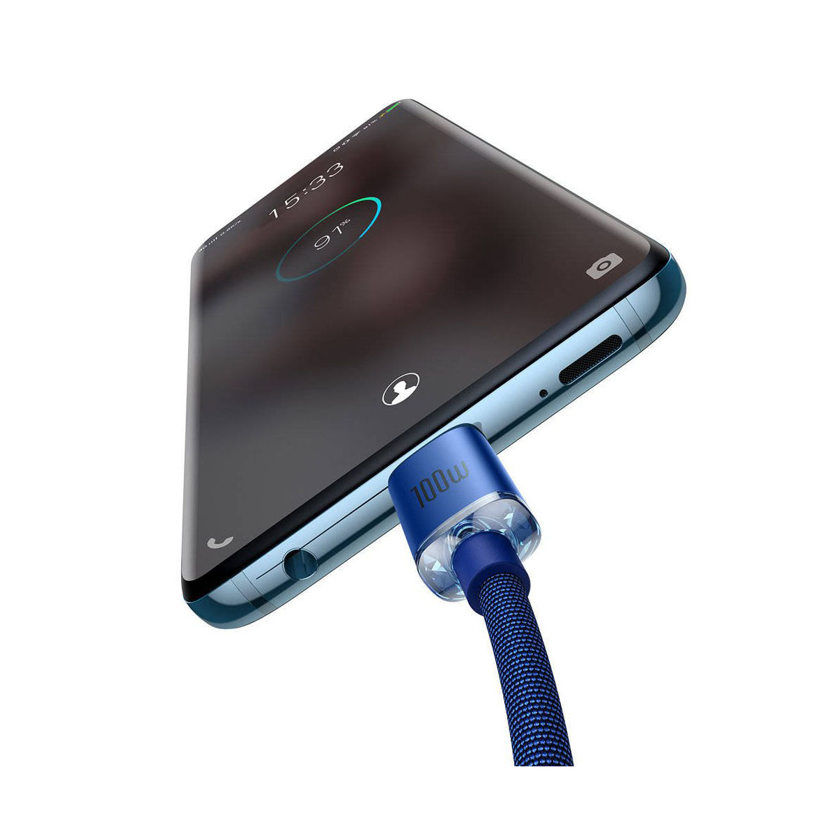Un telefono in carica con un cavo blu. Lo schermo mostra il 91% di batteria. Il cavo ha un connettore blu da 100w.