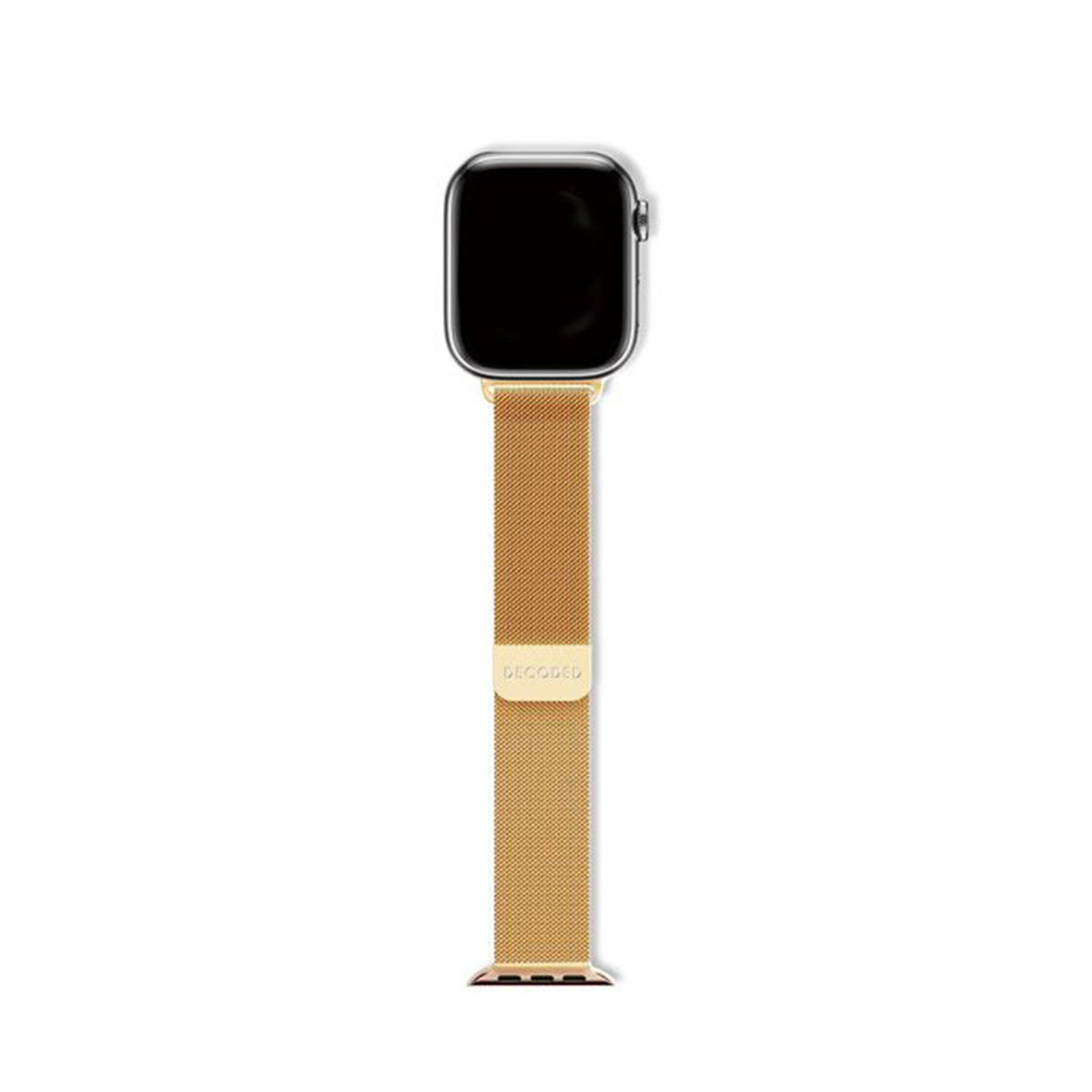Un Apple Watch con cinturino a maglia dorata, su sfondo bianco. Il quadrante è nero e il cinturino riporta 'DECODED'.