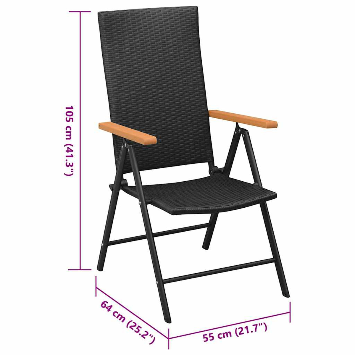 Ein schwarzer Rattan-Klappstuhl mit Holzarmlehnen vor weißem Hintergrund. Abmessungen sind angegeben.