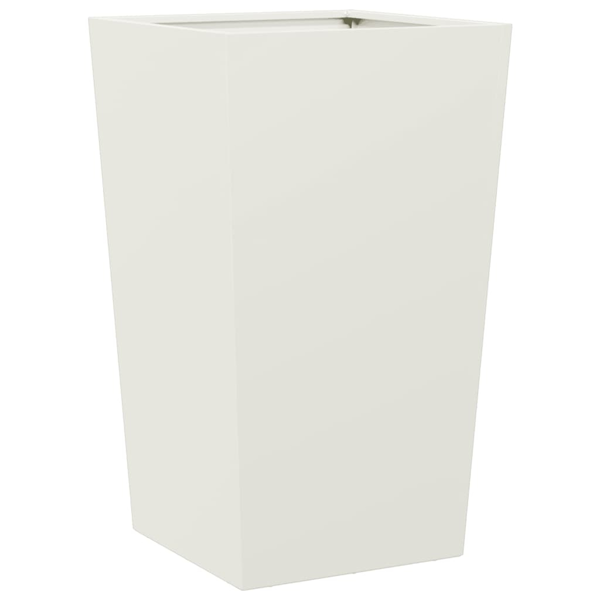 Un'alta fioriera rettangolare color crema su sfondo bianco. È leggermente affusolata e ha un'apertura quadrata in alto.