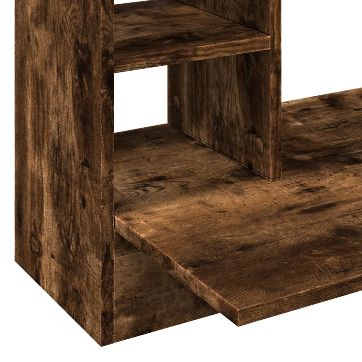 Nahaufnahme eines braunen Holzregals mit sichtbarer Maserung. Es hat mehrere Regale und eine solide, rechteckige Struktur.