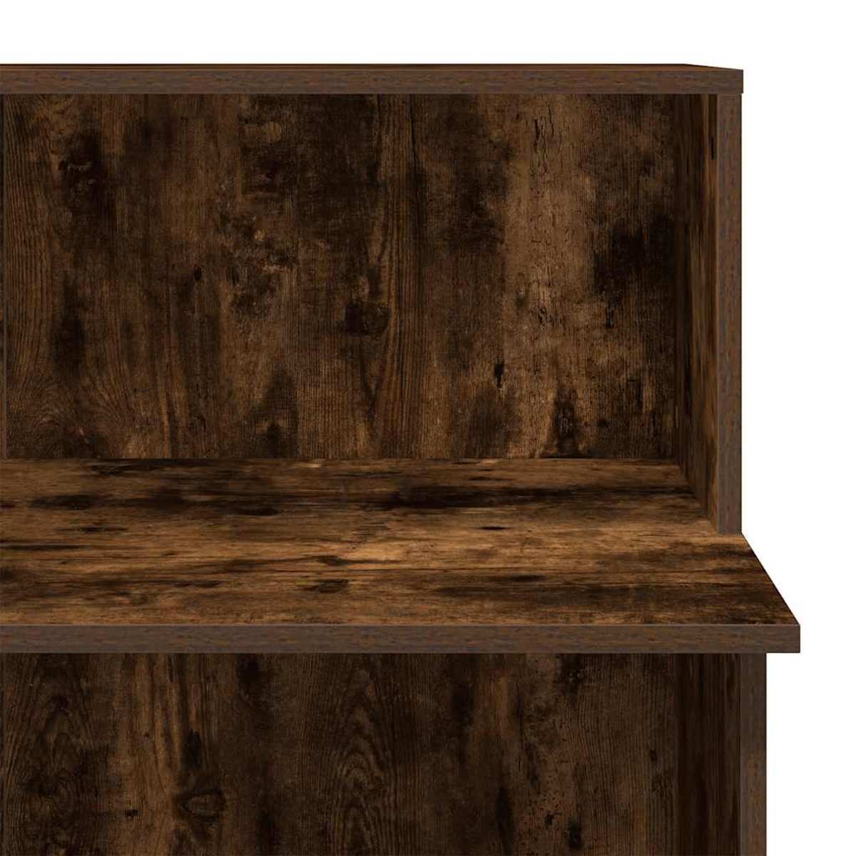 Nahaufnahme eines Holzregals und seiner Halterung. Das Holz ist dunkelbraun mit sichtbarer Maserung. Das Regal ist leer, mit weißem Hintergrund.