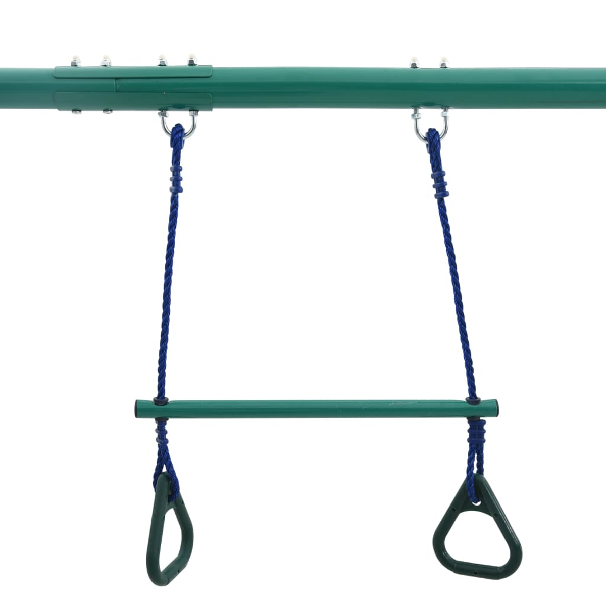 Ein grünes Schaukelgerüst mit blauen Seilen und grünen Ringen. Die Schaukelstange ist ebenfalls grün. Der Hintergrund ist weiß.