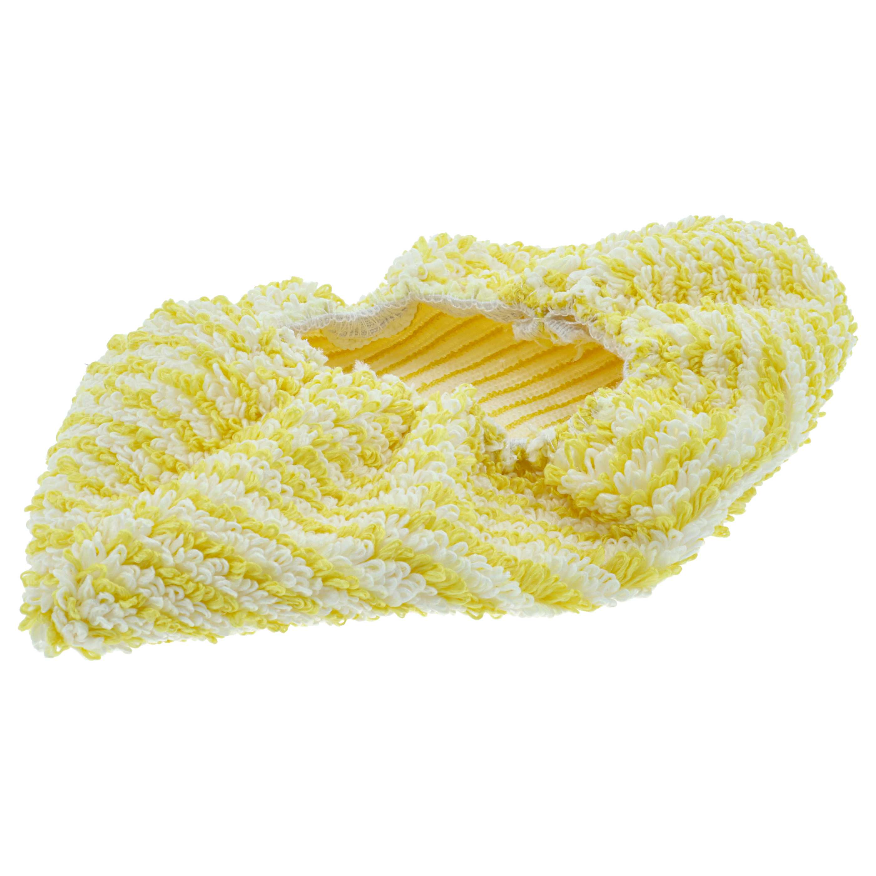 Ein gelb-weißer Moppkopf aus Schlaufenstoff liegt auf weißem Hintergrund.