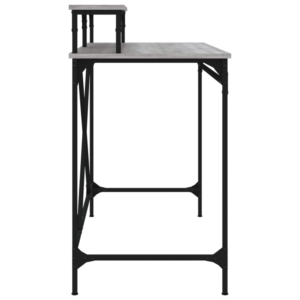 Ein schwarzer Metallschreibtisch mit grauer Holzplatte und einem kleineren Regal. Der Tisch steht vor weißem Hintergrund.