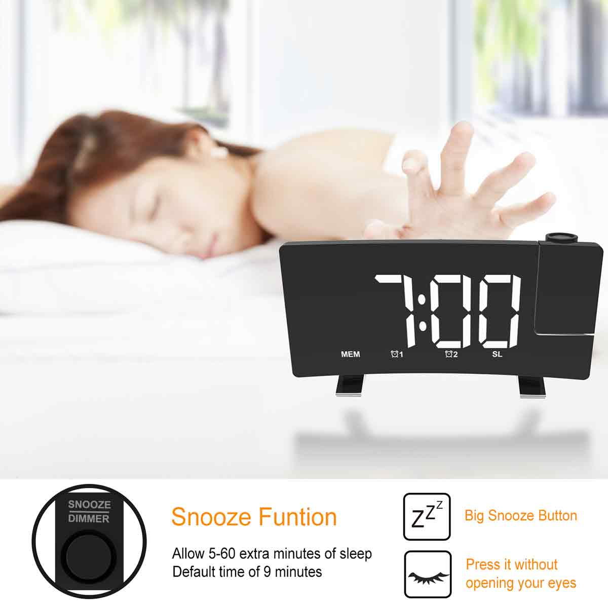 Ein schwarzer digitaler Wecker mit 7:00 Uhr neben einer Person im Bett. Zu den Funktionen gehören Schlummerfunktion, Dimmen und eine große Schlummertaste.