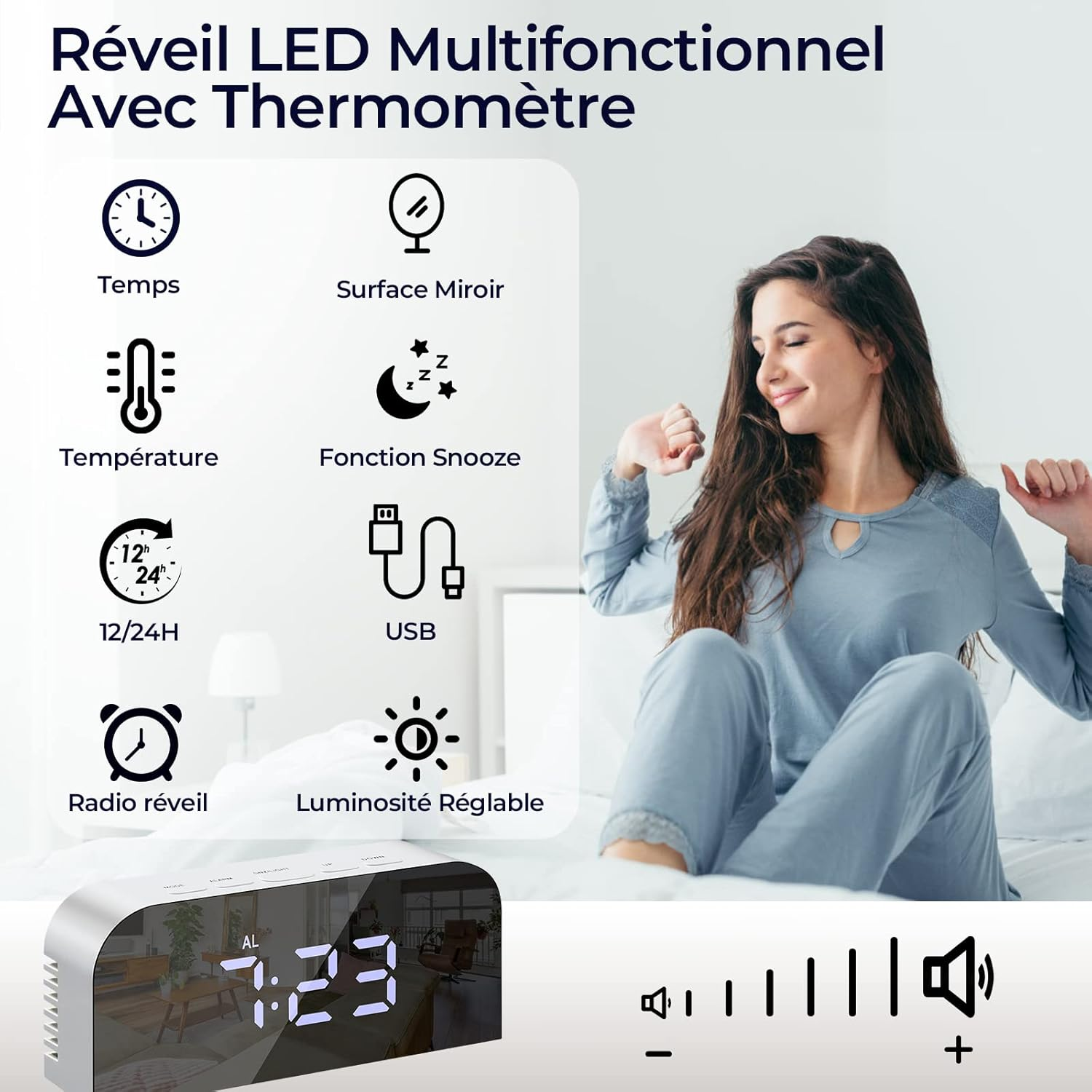 Eine Frau dehnt sich im Bett neben einem digitalen Wecker. Zu den Merkmalen der Uhr gehören Zeit, Temperatur und Radio. Die Uhr ist weiß.