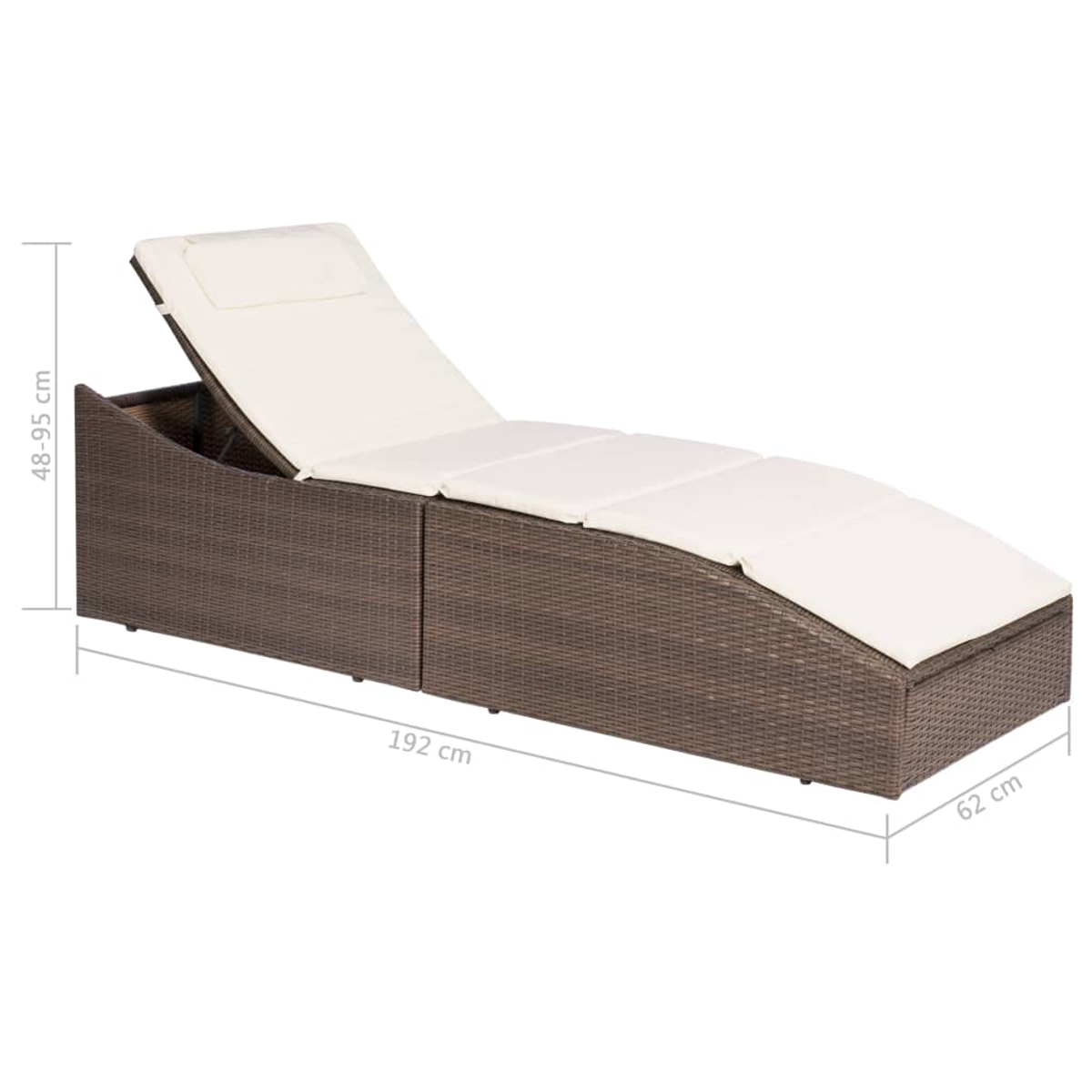 Eine braune Outdoor-Liege aus Korbgeflecht mit weißen Kissen. Die Abmessungen sind beschriftet: 192 cm lang, 62 cm breit und 48-95 cm hoch.